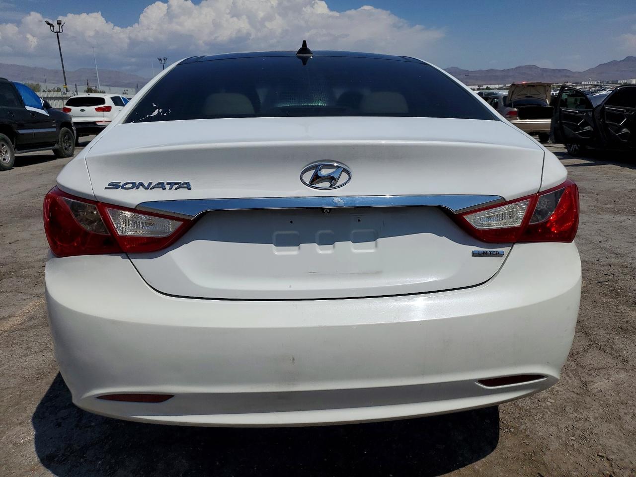 2012 Hyundai Sonata Limited White vin: 5NPEC4AC9CH403415