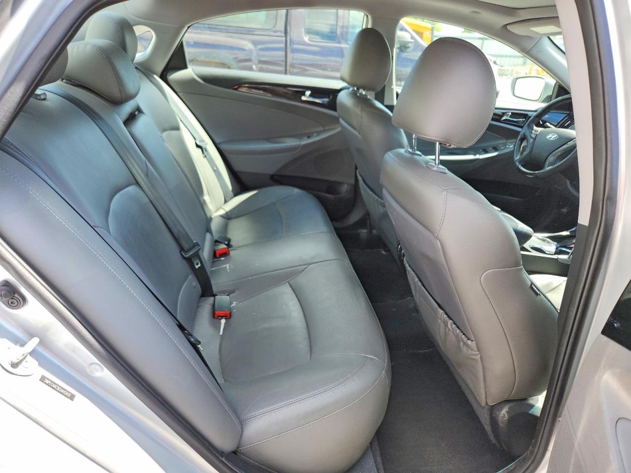 2012 Hyundai Sonata Limited Silver vin: 5NPEC4AC9CH443431
