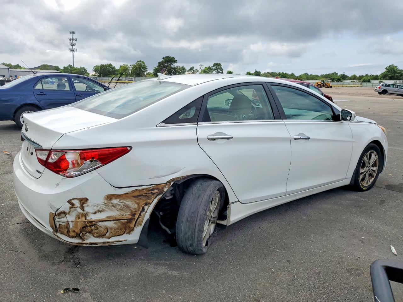 2013 Hyundai Sonata Limited White vin: 5NPEC4AC9DH557754