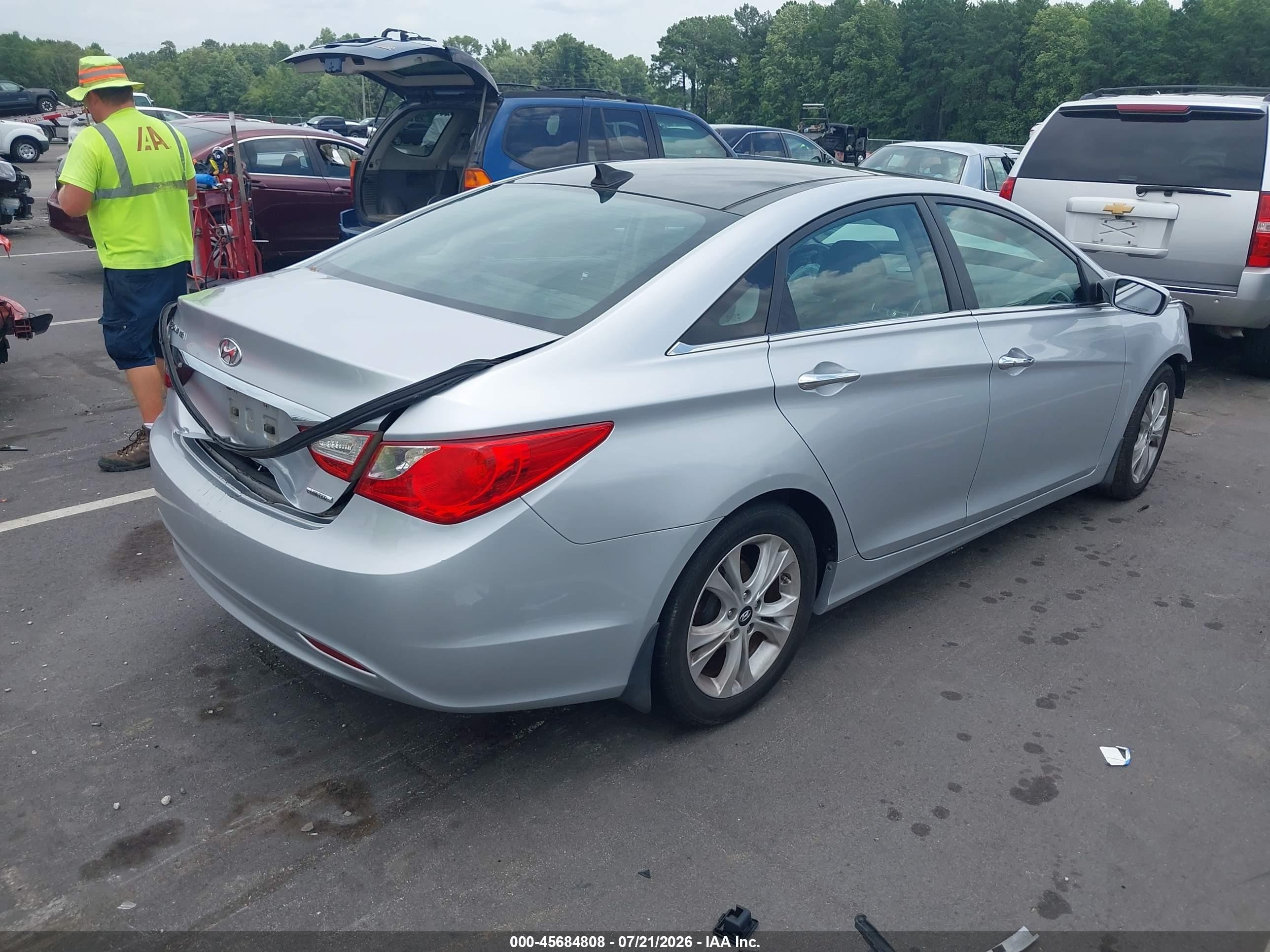 2013 Hyundai Sonata Limited Silver vin: 5NPEC4AC9DH582833