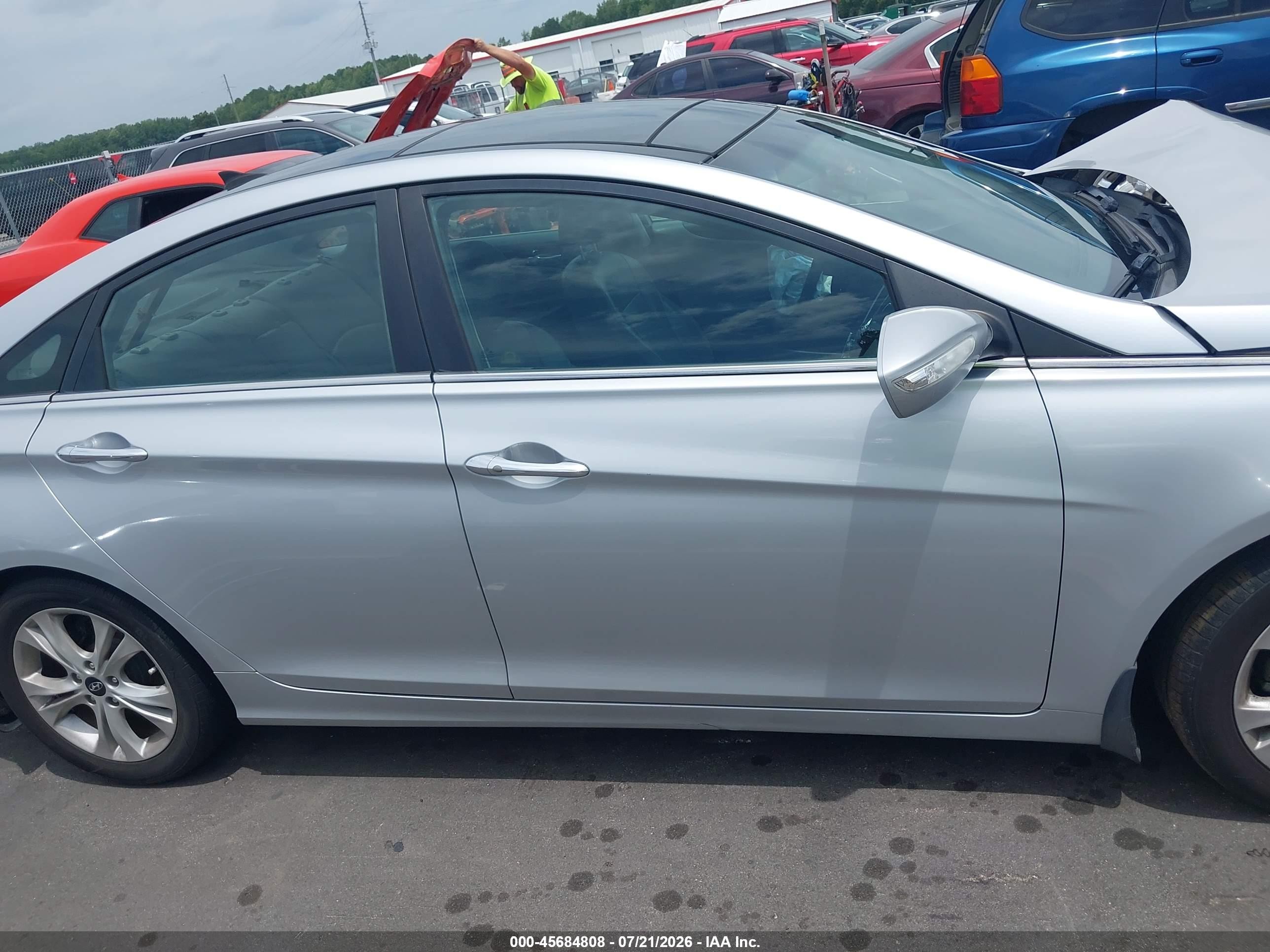 2013 Hyundai Sonata Limited Silver vin: 5NPEC4AC9DH582833