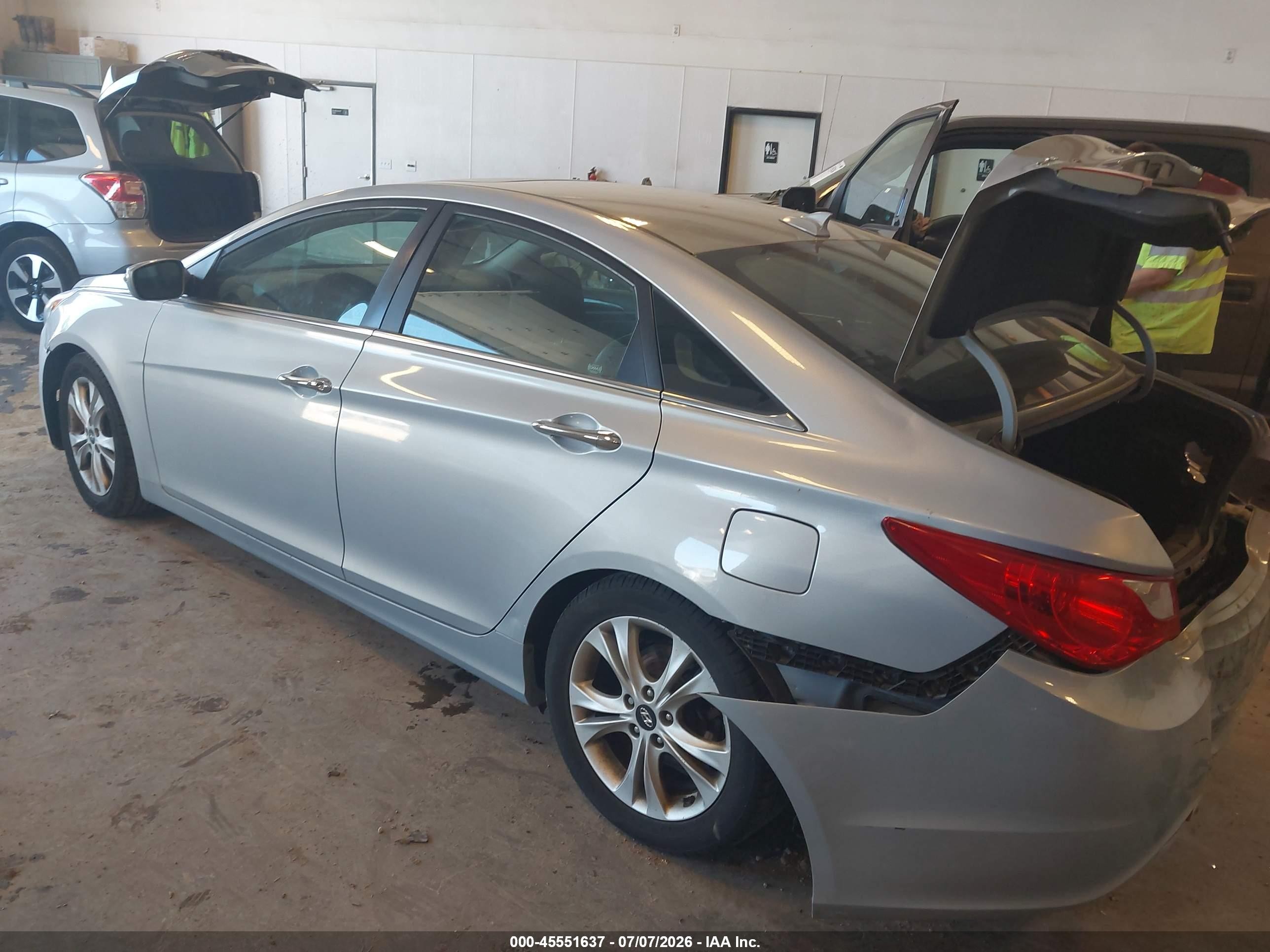 2013 Hyundai Sonata Limited Silver vin: 5NPEC4AC9DH593685