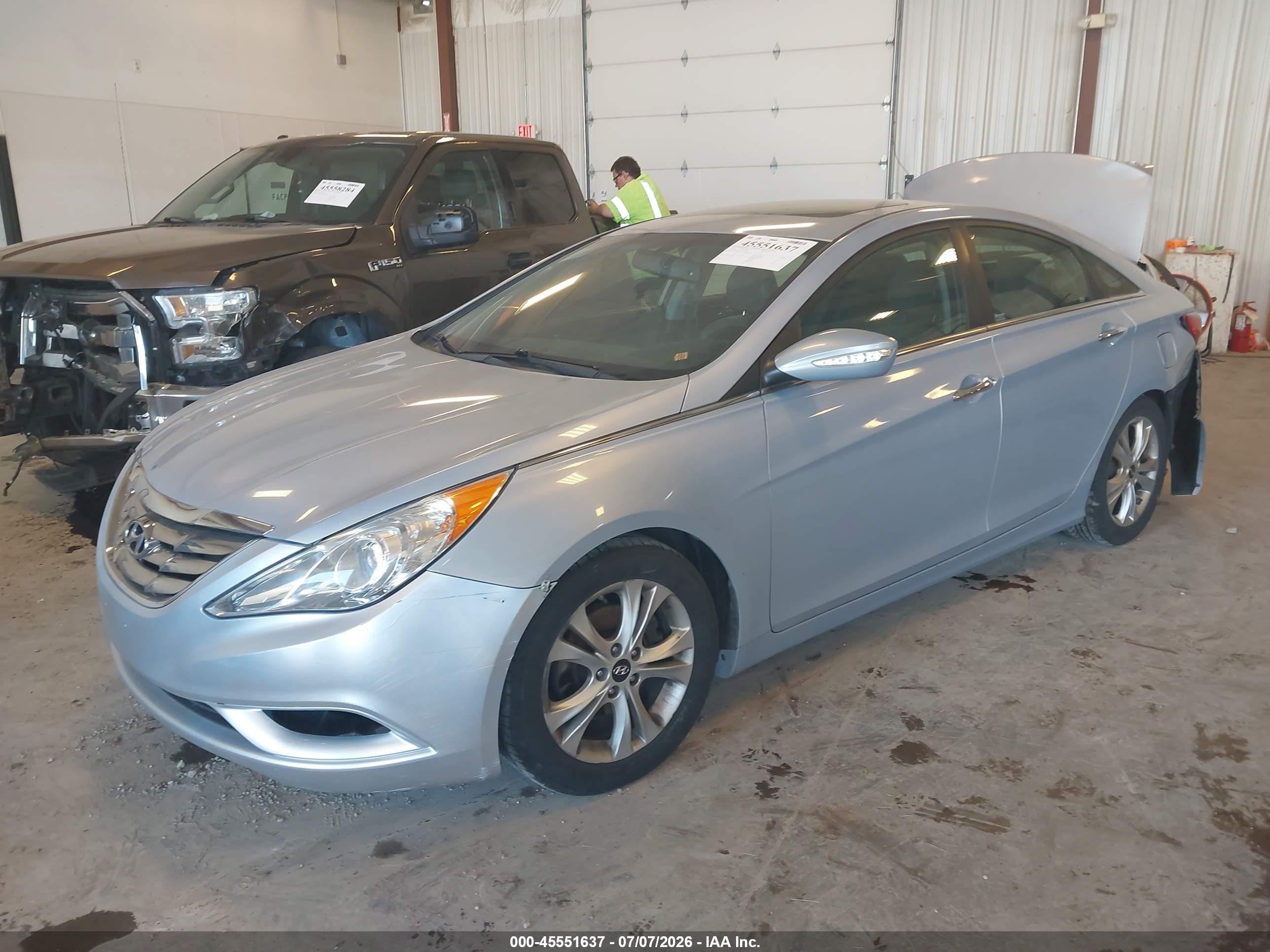 2013 Hyundai Sonata Limited Silver vin: 5NPEC4AC9DH593685