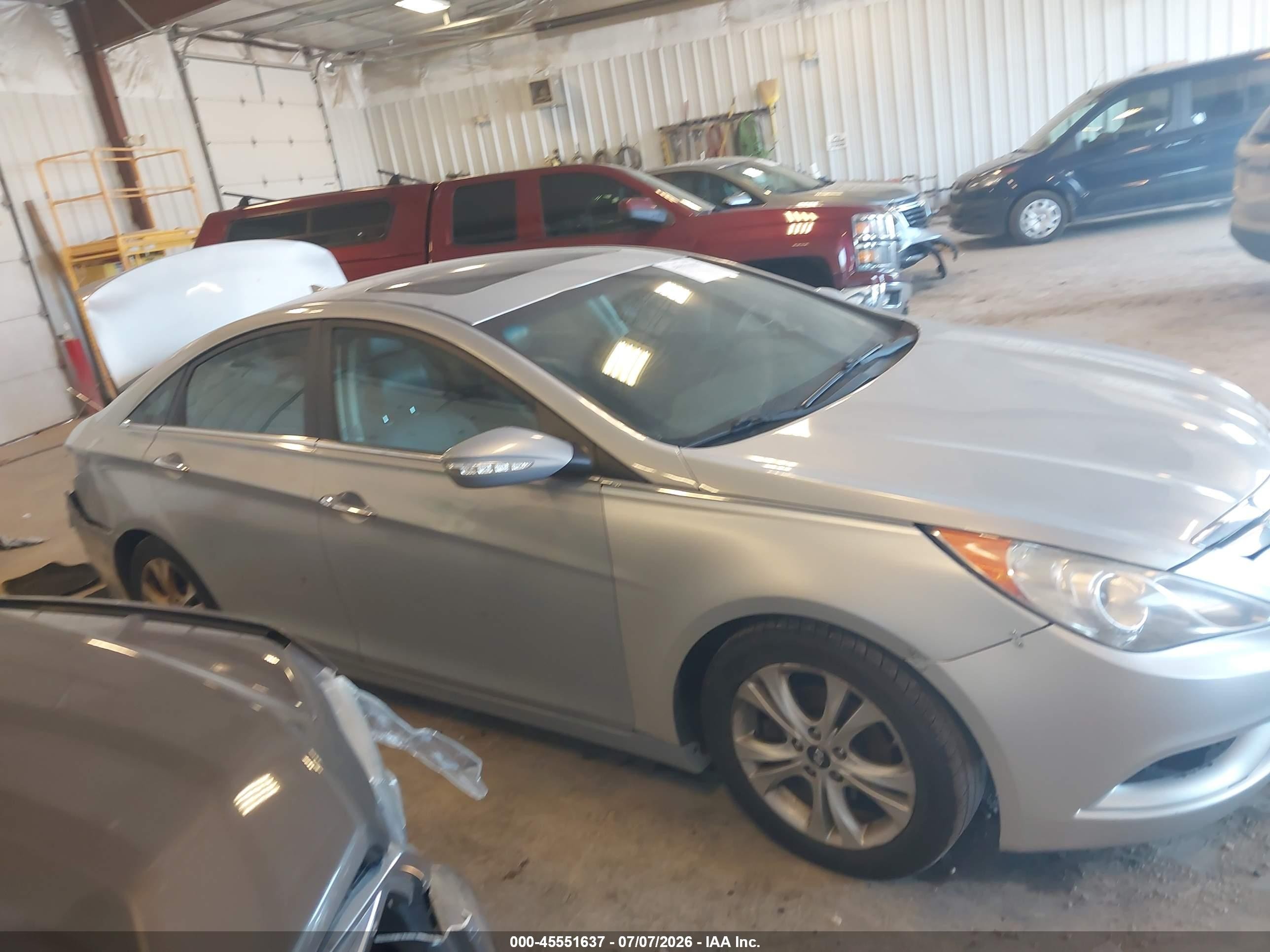 2013 Hyundai Sonata Limited Silver vin: 5NPEC4AC9DH593685