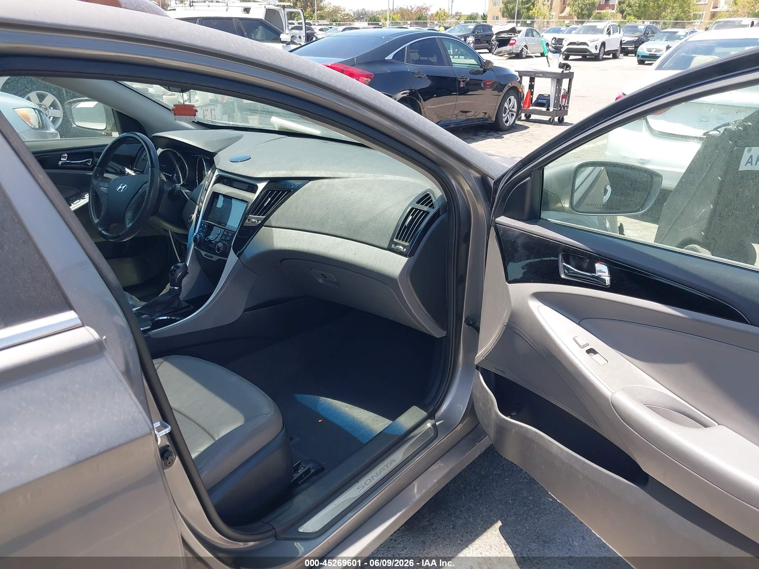 2013 Hyundai Sonata Limited Silver vin: 5NPEC4AC9DH619654