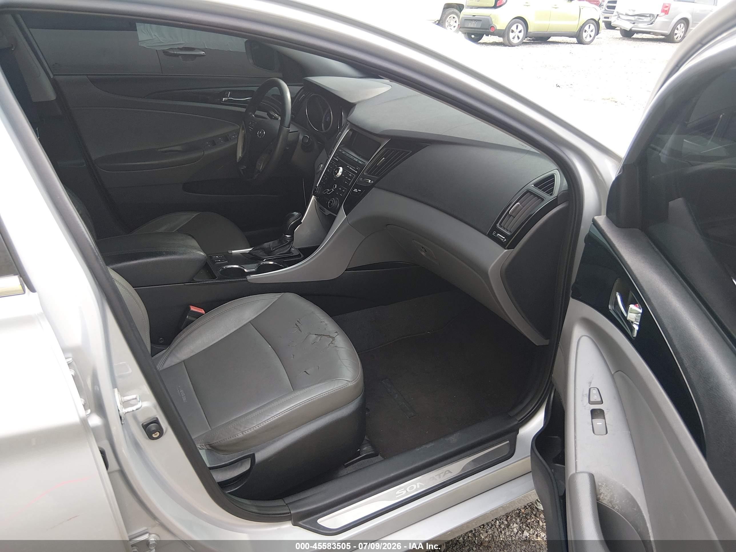 2011 Hyundai Sonata Limited Black vin: 5NPEC4ACXBH011073