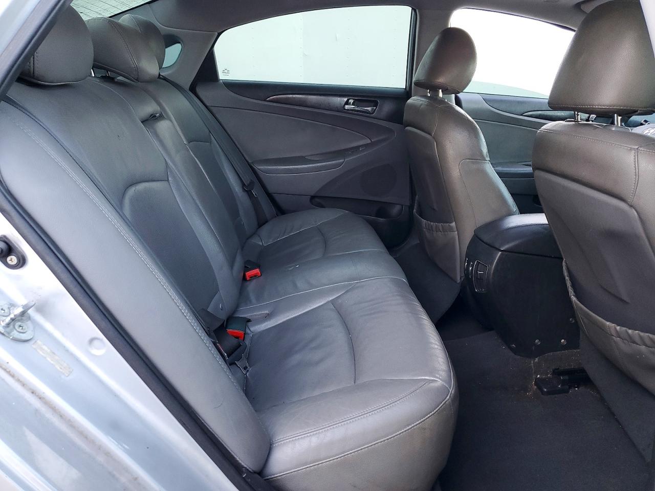 2011 Hyundai Sonata Limited Silver vin: 5NPEC4ACXBH087215