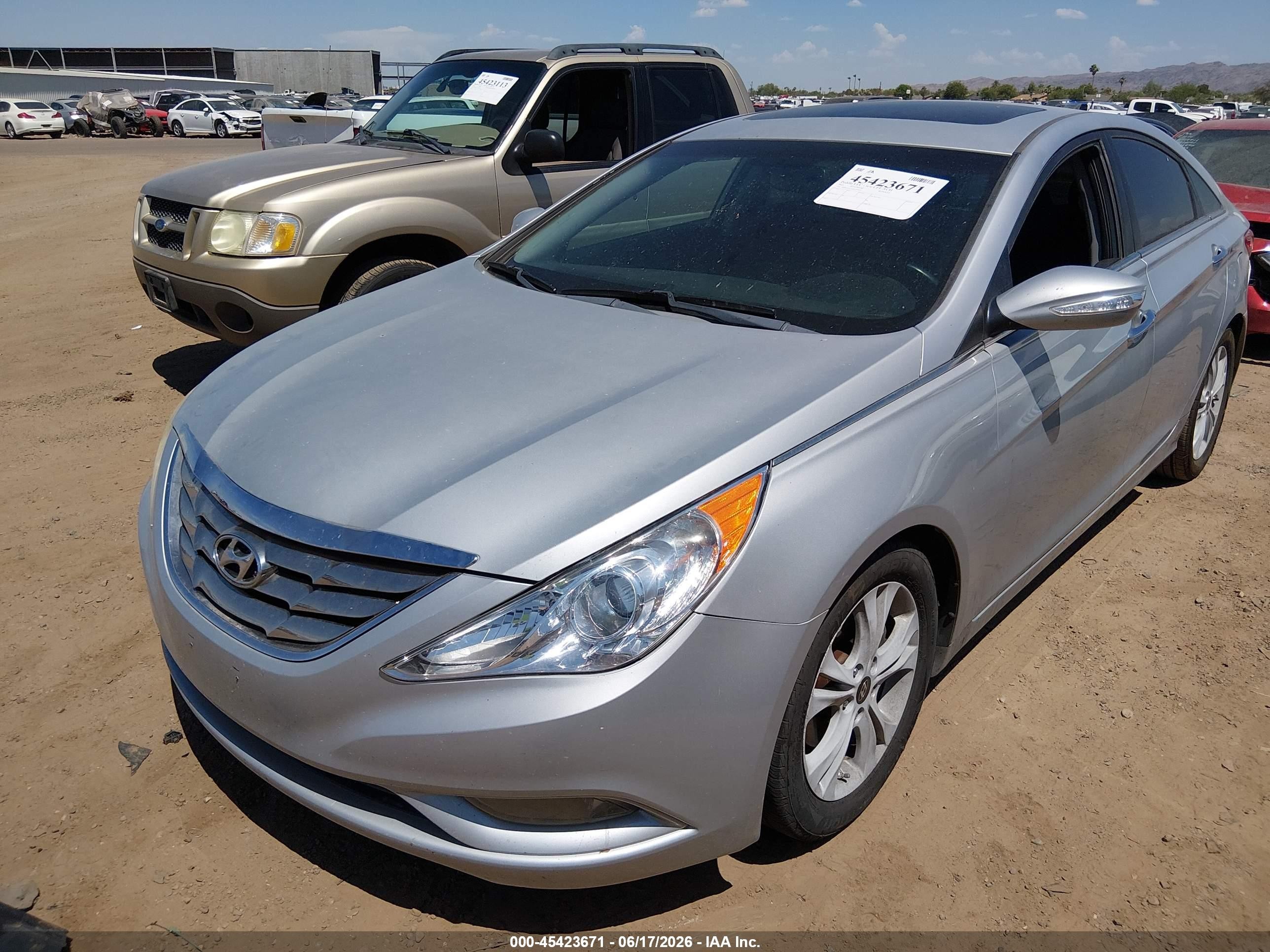 2011 Hyundai Sonata Limited Silver vin: 5NPEC4ACXBH139071
