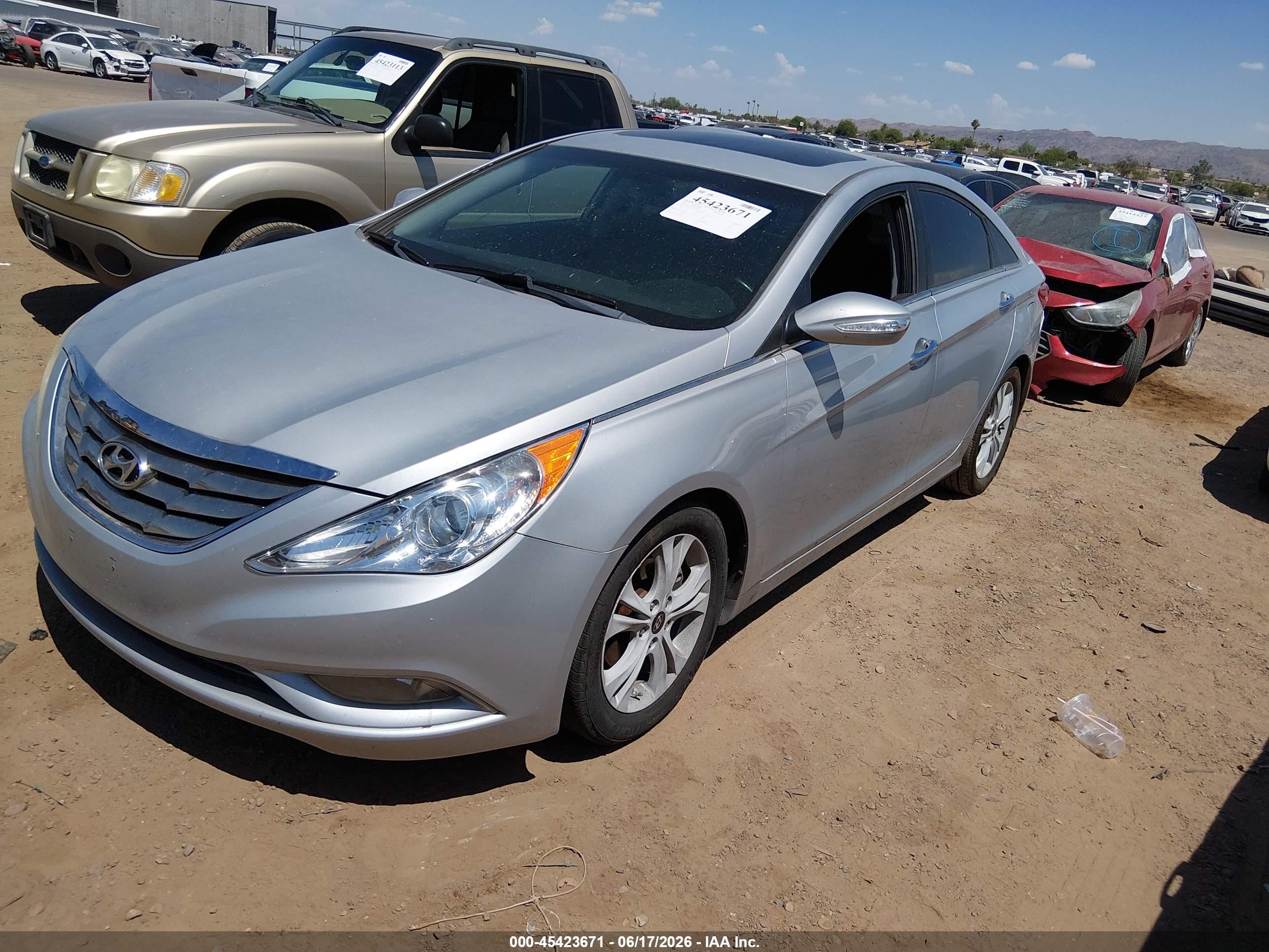 2011 Hyundai Sonata Limited Silver vin: 5NPEC4ACXBH139071