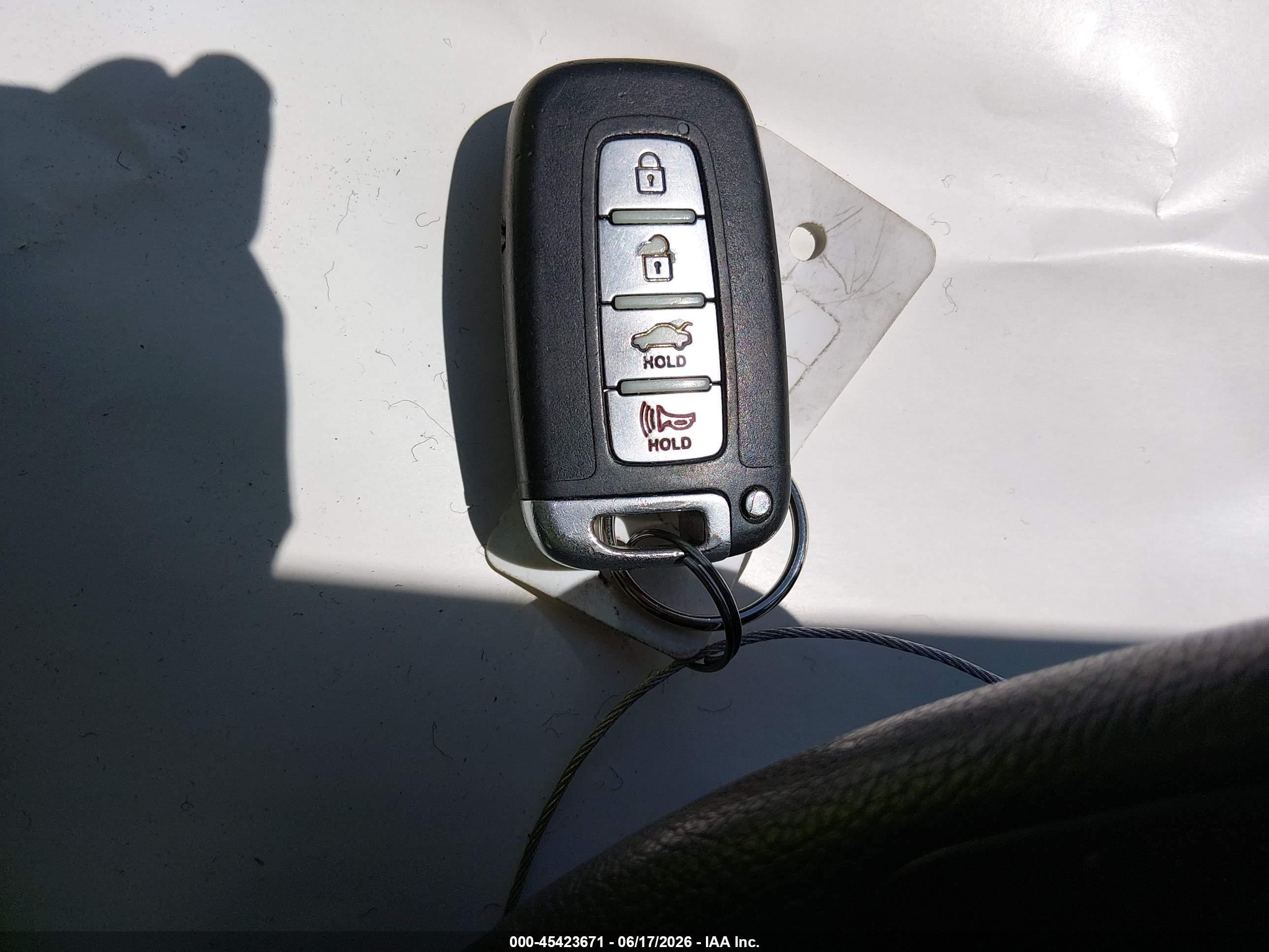 2011 Hyundai Sonata Limited Silver vin: 5NPEC4ACXBH139071