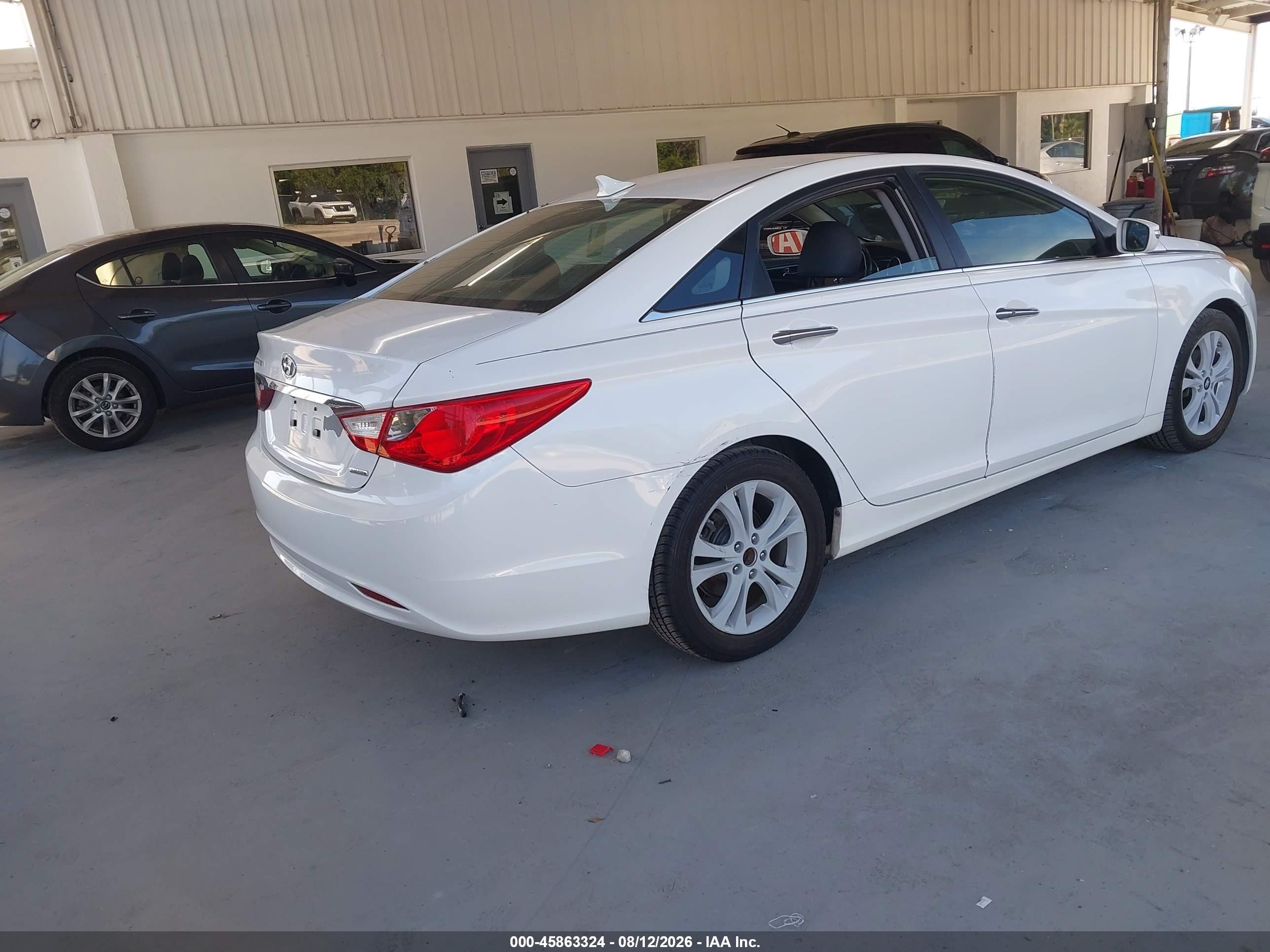 2011 Hyundai Sonata Limited White vin: 5NPEC4ACXBH150846