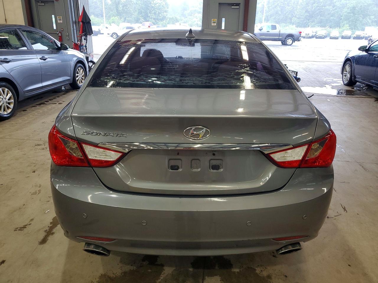 2011 Hyundai Sonata Gray vin: 5NPEC4ACXBH223813