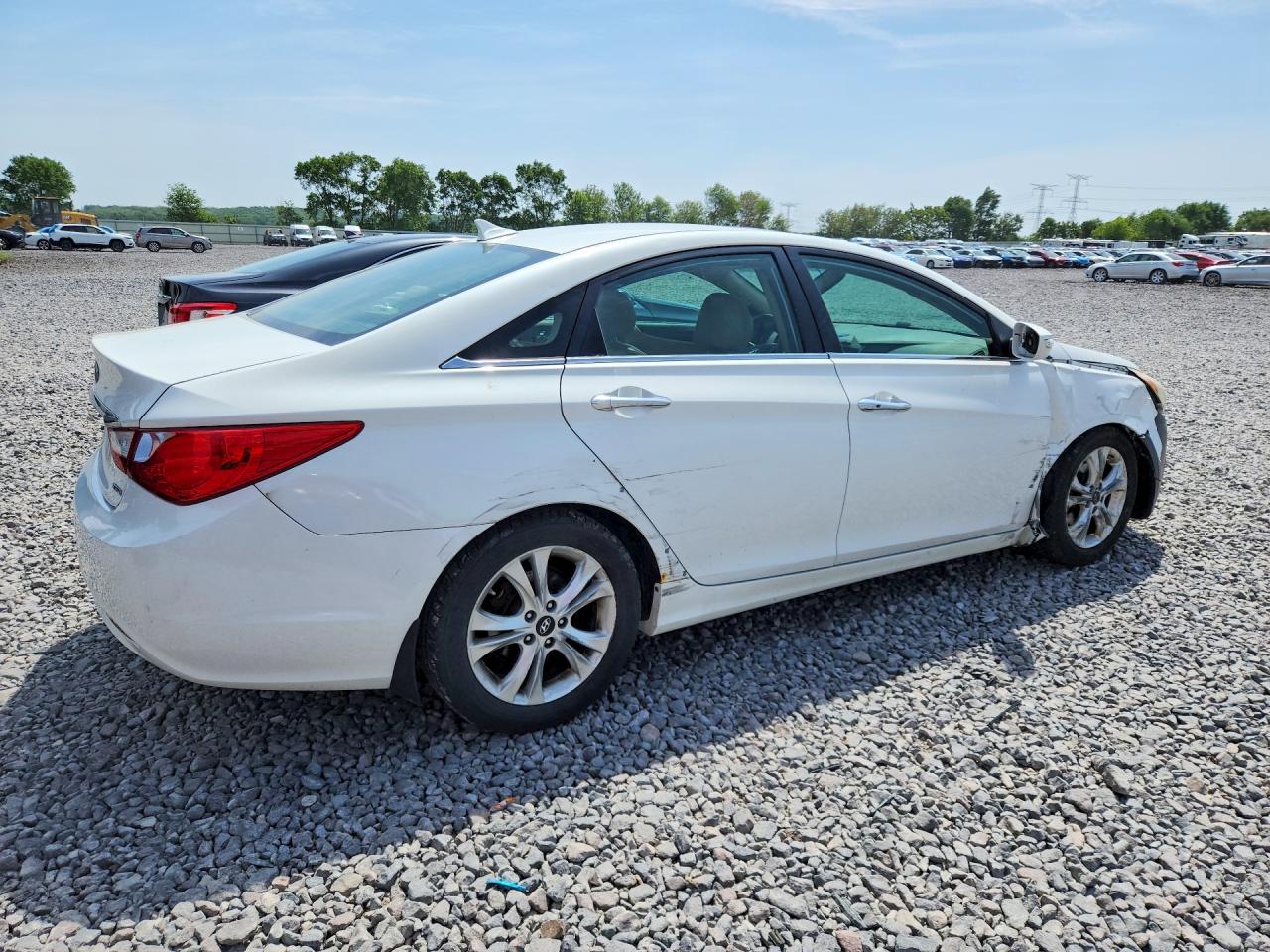 2011 Hyundai Sonata Limited White vin: 5NPEC4ACXBH237128