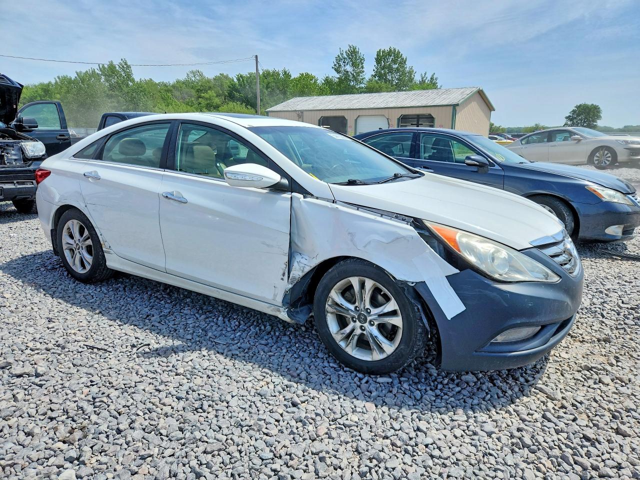 2011 Hyundai Sonata Limited White vin: 5NPEC4ACXBH237128