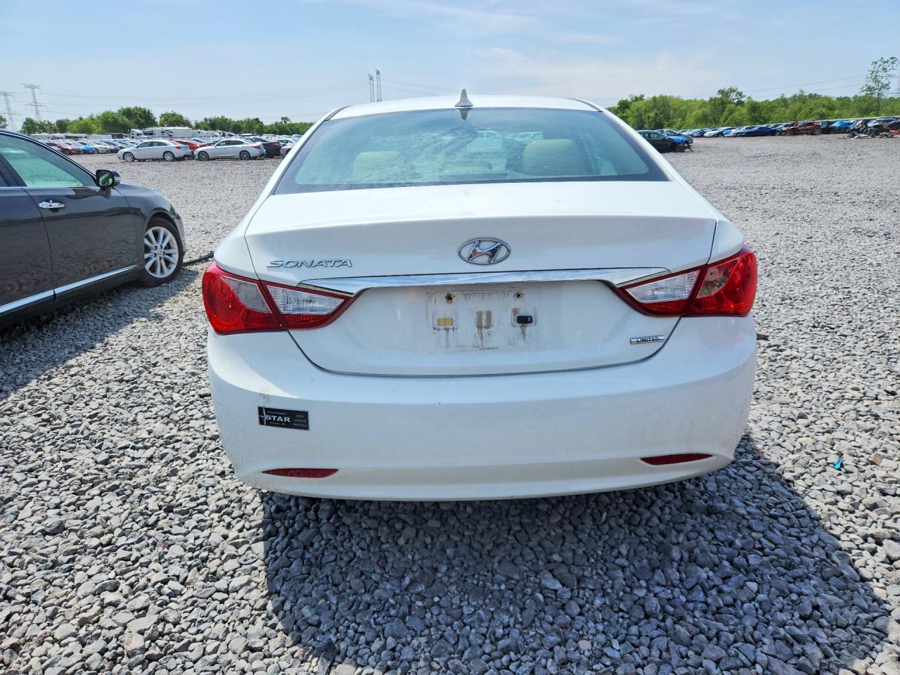 2011 Hyundai Sonata Limited White vin: 5NPEC4ACXBH237128