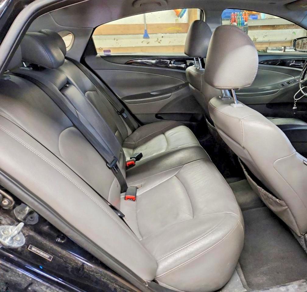 2011 Hyundai Sonata Limited Black vin: 5NPEC4ACXBH292517