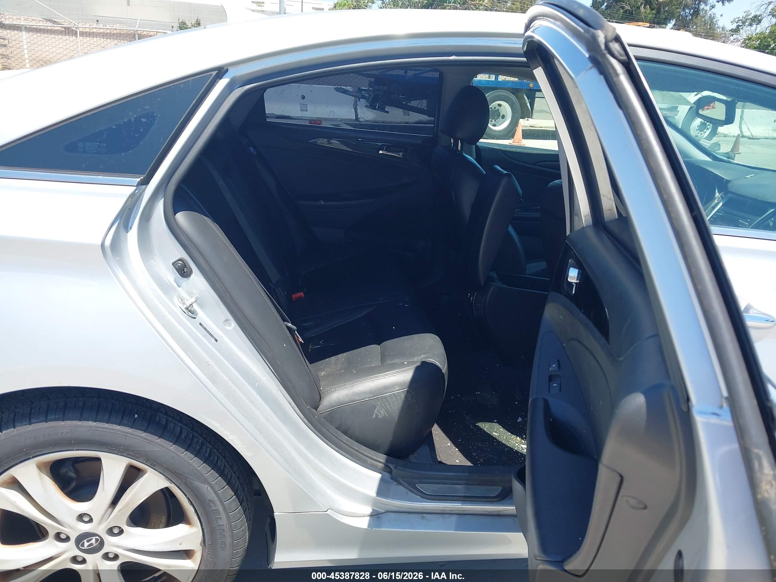2013 Hyundai Sonata Limited Silver vin: 5NPEC4ACXDH552093