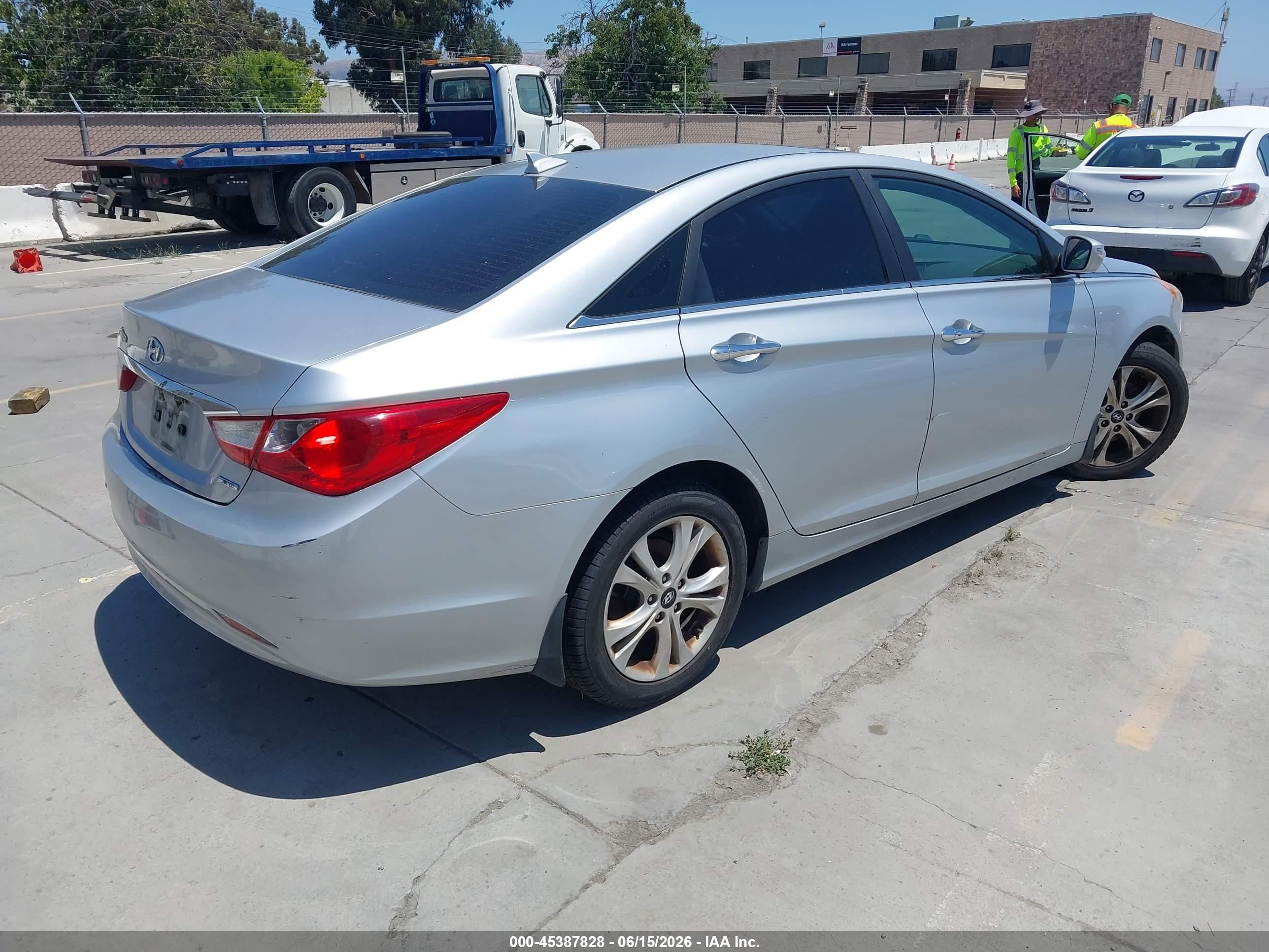 2013 Hyundai Sonata Limited Silver vin: 5NPEC4ACXDH552093