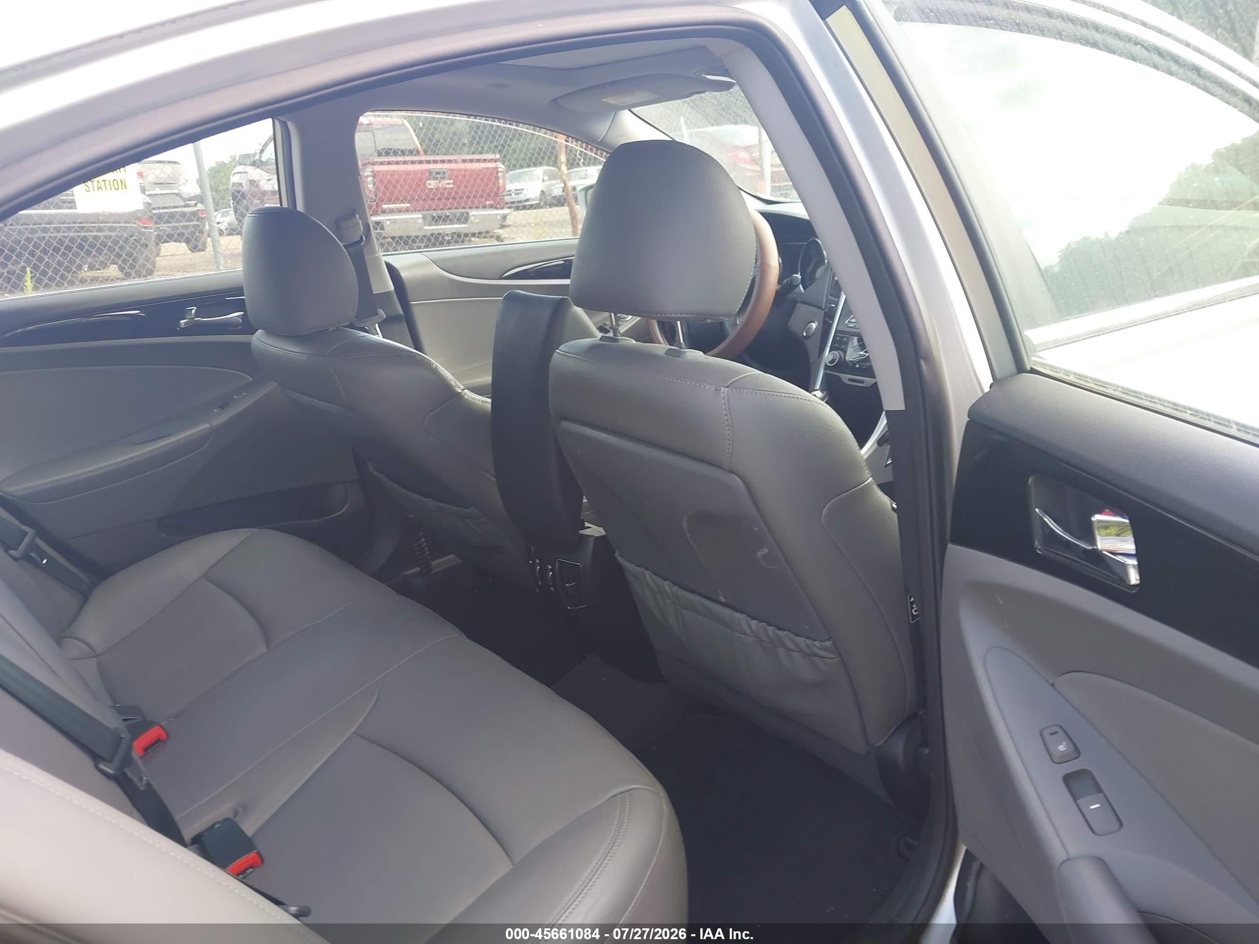 2013 Hyundai Sonata Limited Silver vin: 5NPEC4ACXDH603432