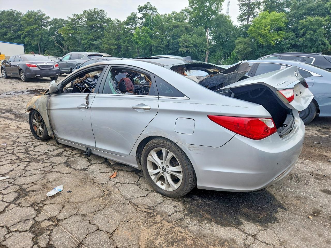 2013 Hyundai Sonata Limited Silver vin: 5NPEC4ACXDH672119