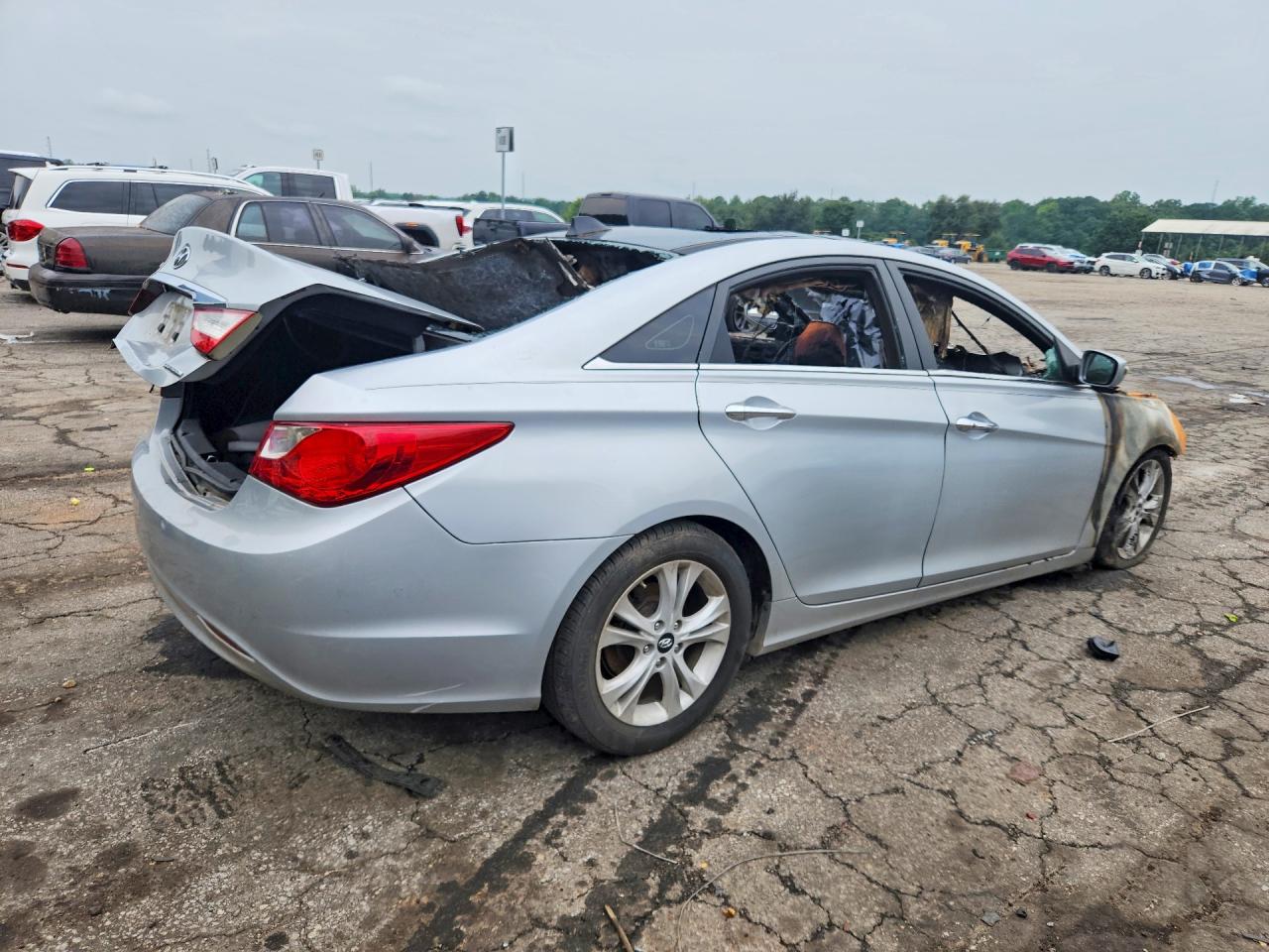 2013 Hyundai Sonata Limited Silver vin: 5NPEC4ACXDH672119
