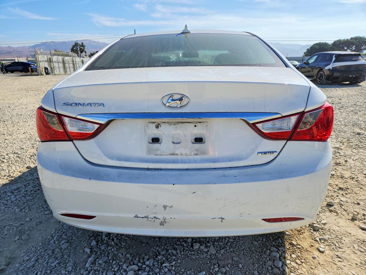 2013 Hyundai Sonata Limited White vin: 5NPEC4ACXDH804750