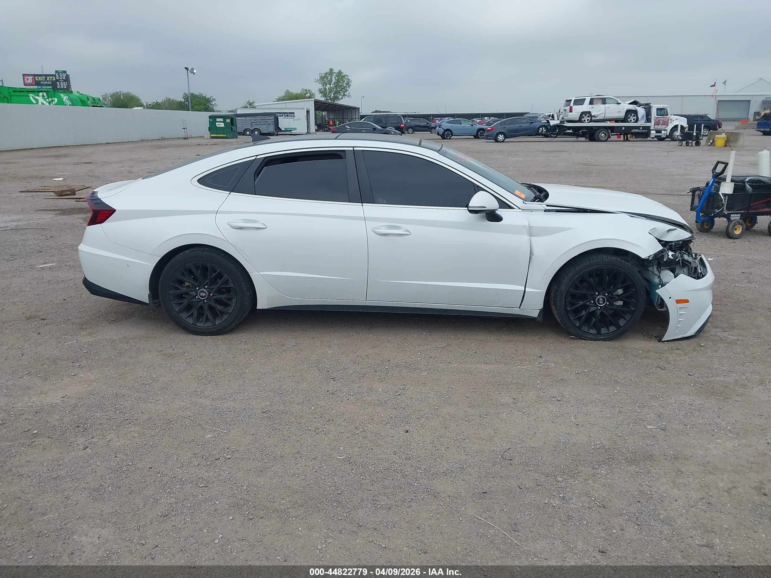 2021 Hyundai Sonata Limited Белый vin: 5NPEH4J21MH112479