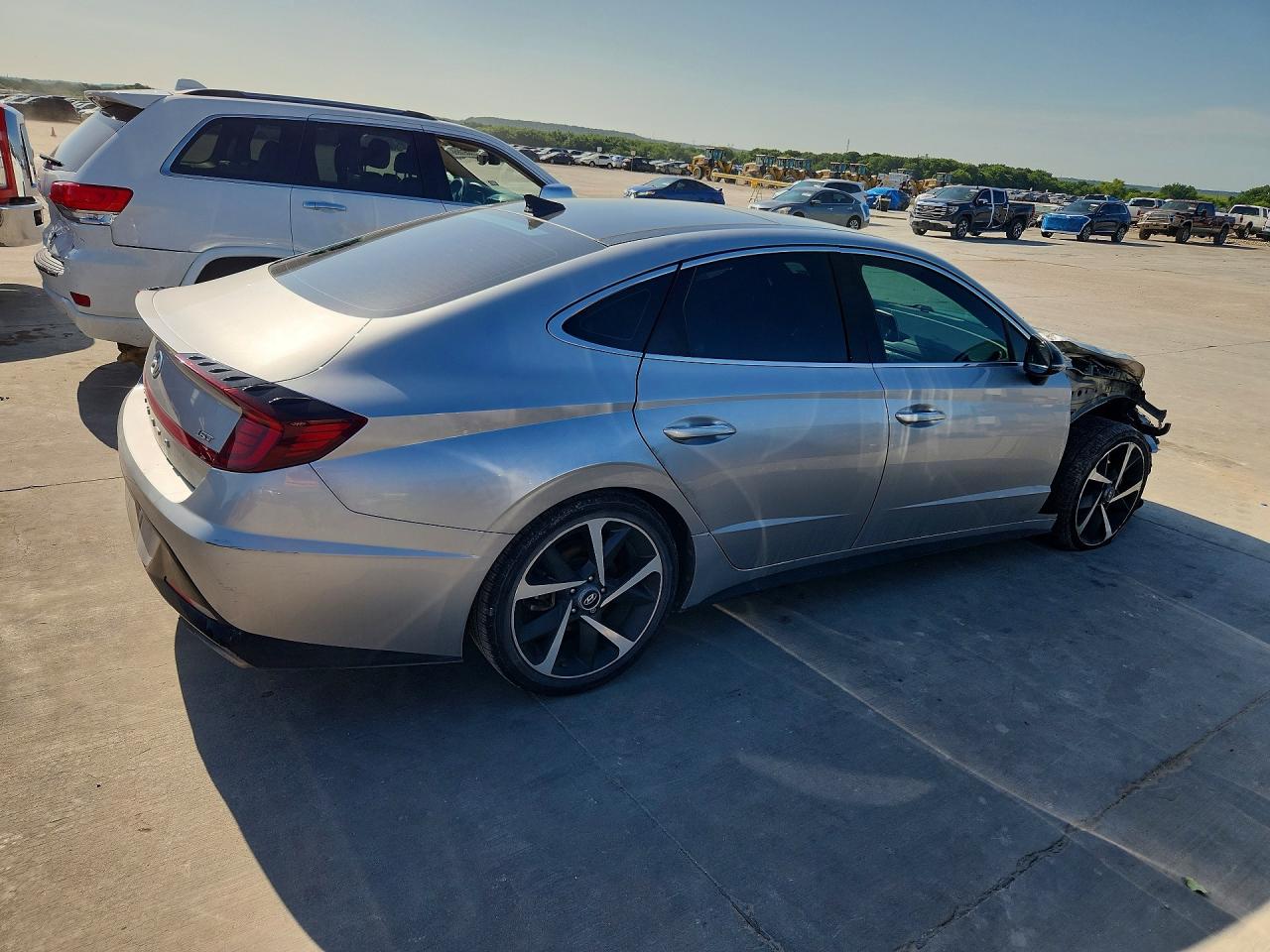 2021 Hyundai Sonata Серебряный vin: 5NPEJ4J22MH132910