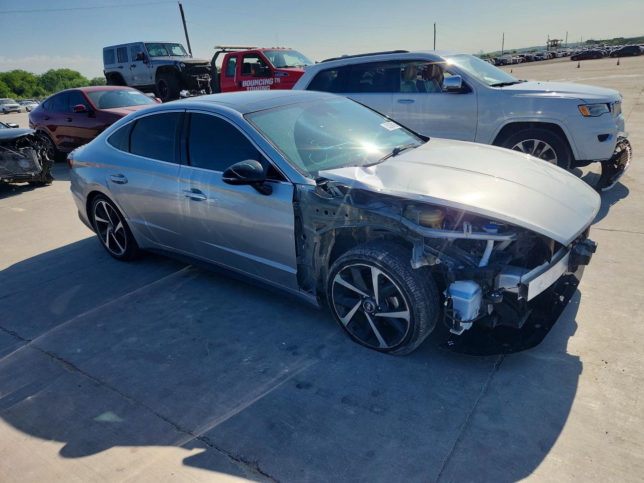 2021 Hyundai Sonata Серебряный vin: 5NPEJ4J22MH132910