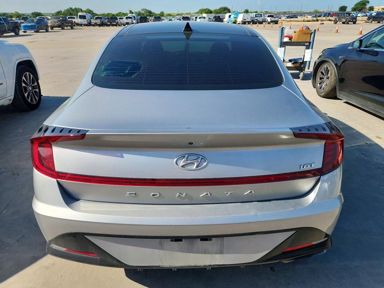 2021 Hyundai Sonata Серебряный vin: 5NPEJ4J22MH132910