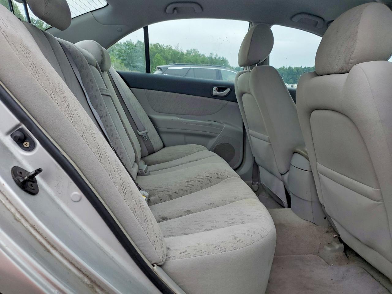 2006 Hyundai Sonata Gl Silver vin: 5NPET46C06H103775