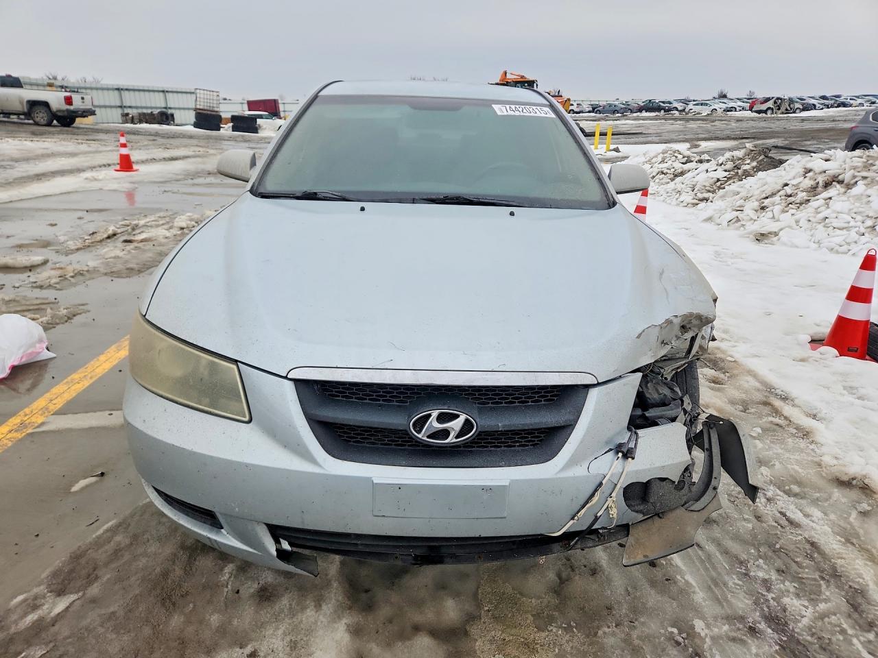 2007 Hyundai Sonata Gls Silver vin: 5NPET46C07H208057