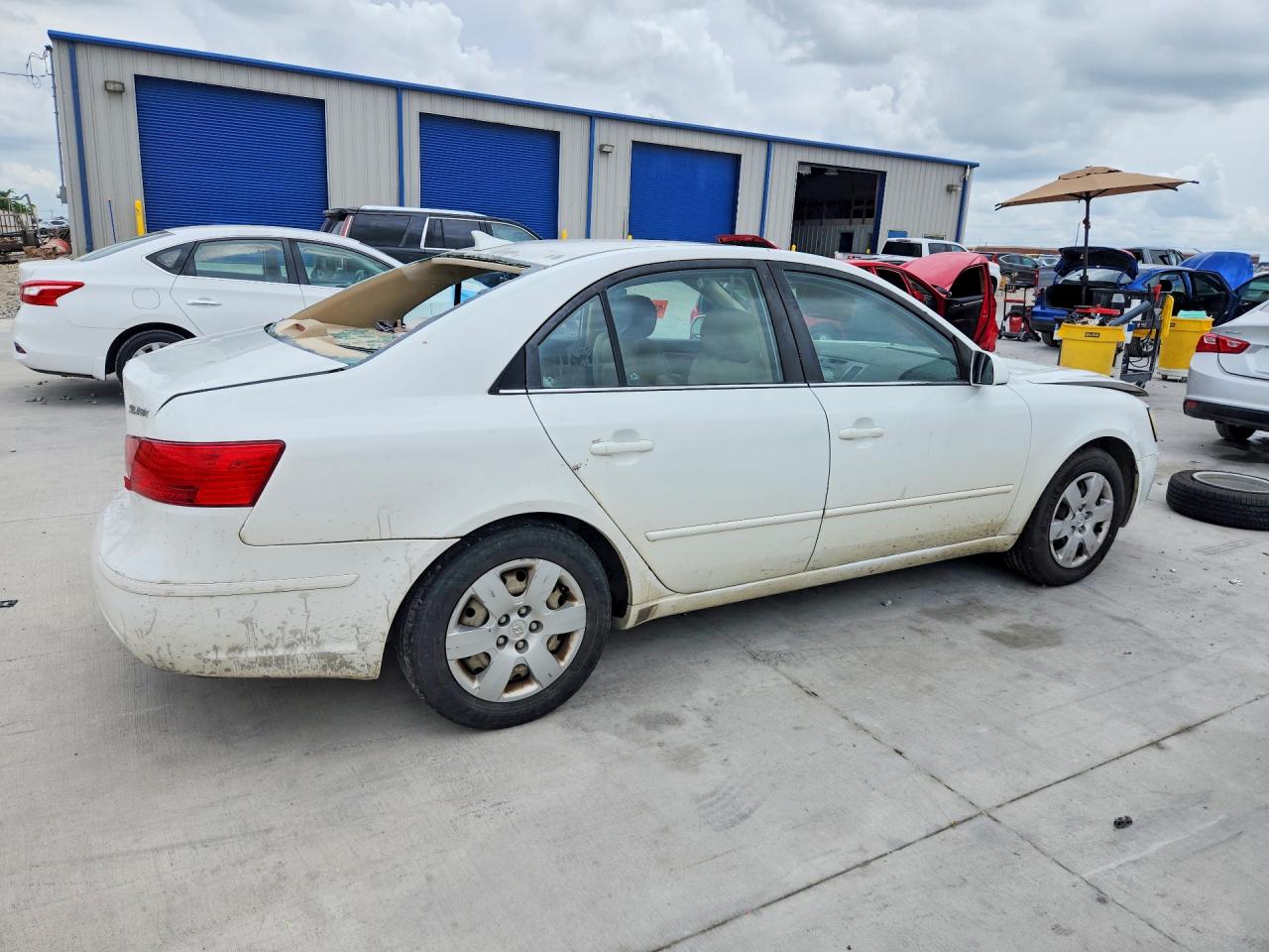 2009 Hyundai Sonata Gls White vin: 5NPET46C09H473287