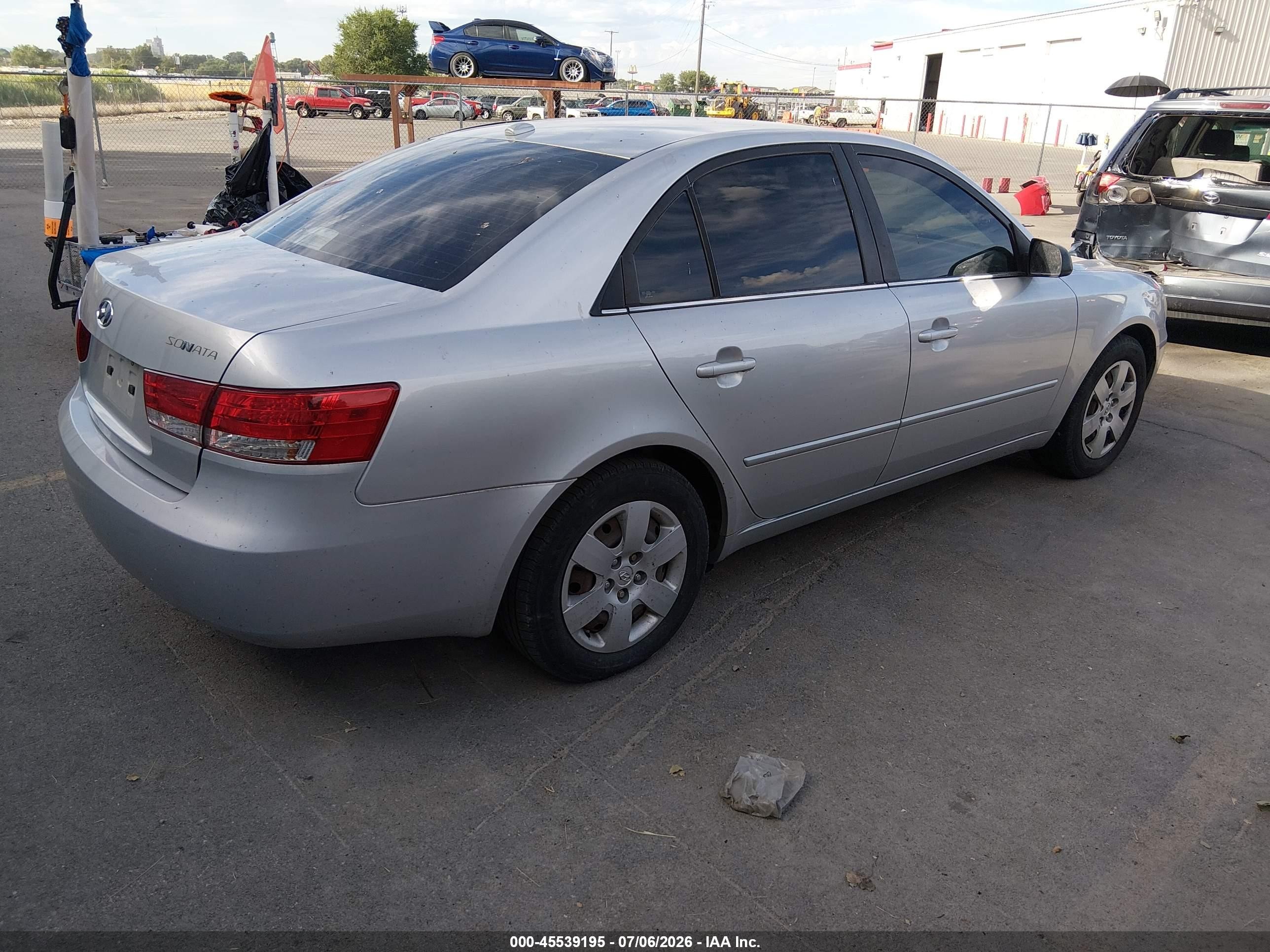 2008 Hyundai Sonata Gls Silver vin: 5NPET46C18H313076