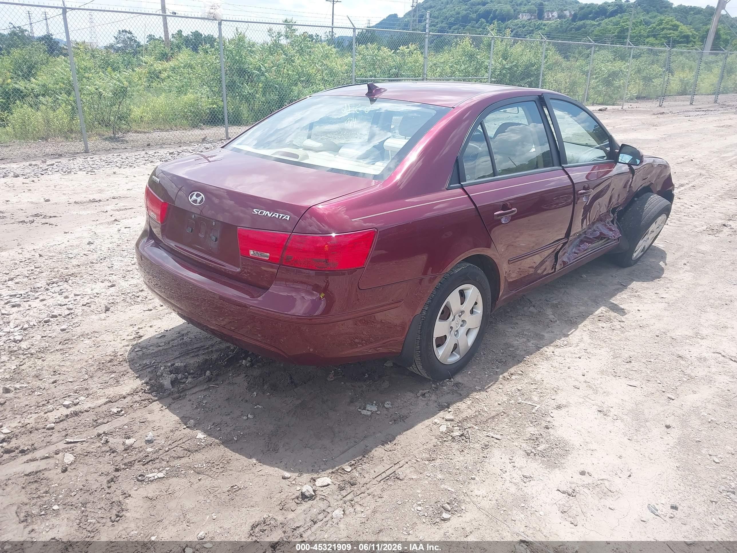 2009 Hyundai Sonata Gls Burgundy vin: 5NPET46C19H501078