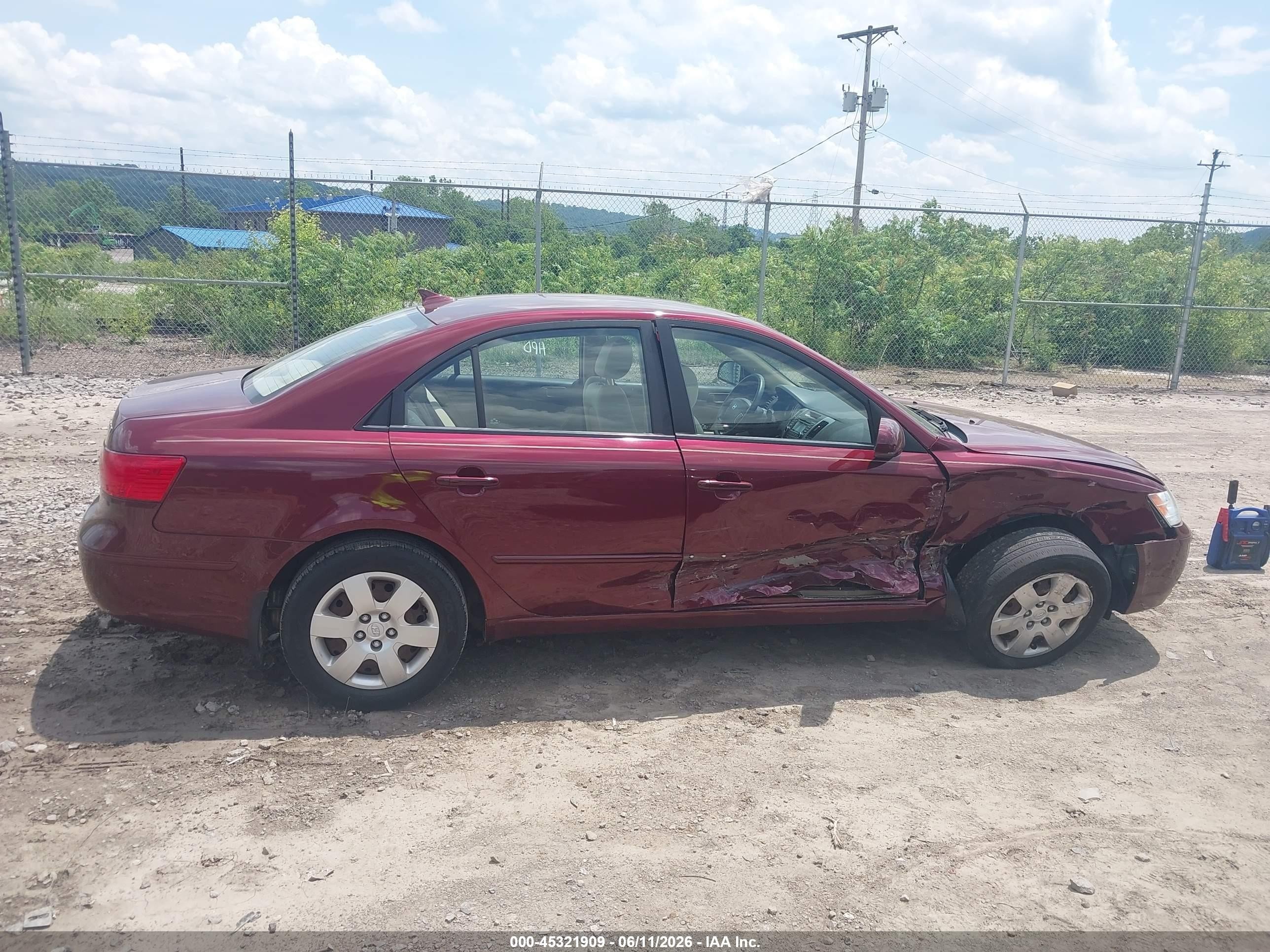 2009 Hyundai Sonata Gls Burgundy vin: 5NPET46C19H501078