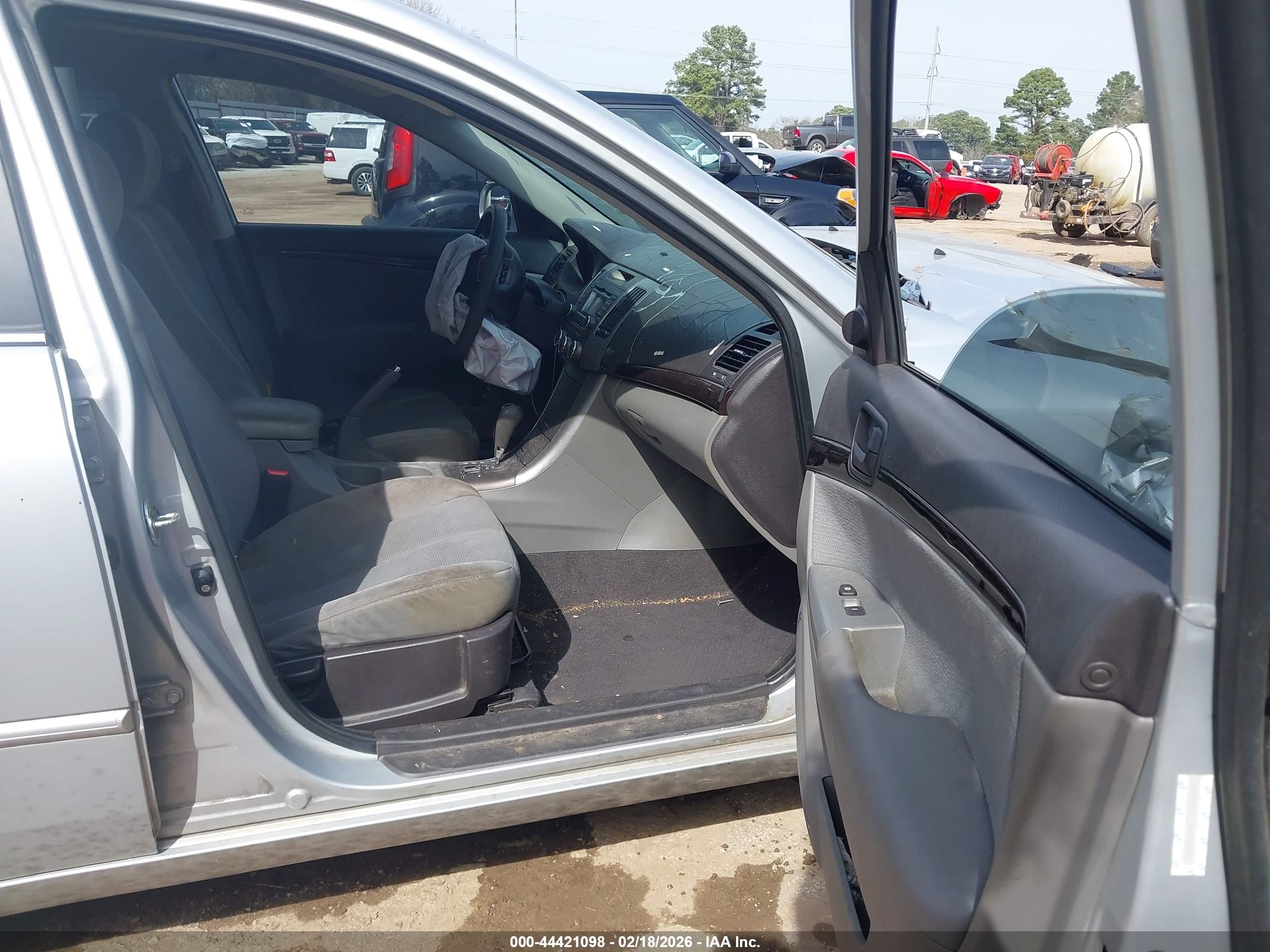 2009 Hyundai Sonata Gls Silver vin: 5NPET46C19H574824