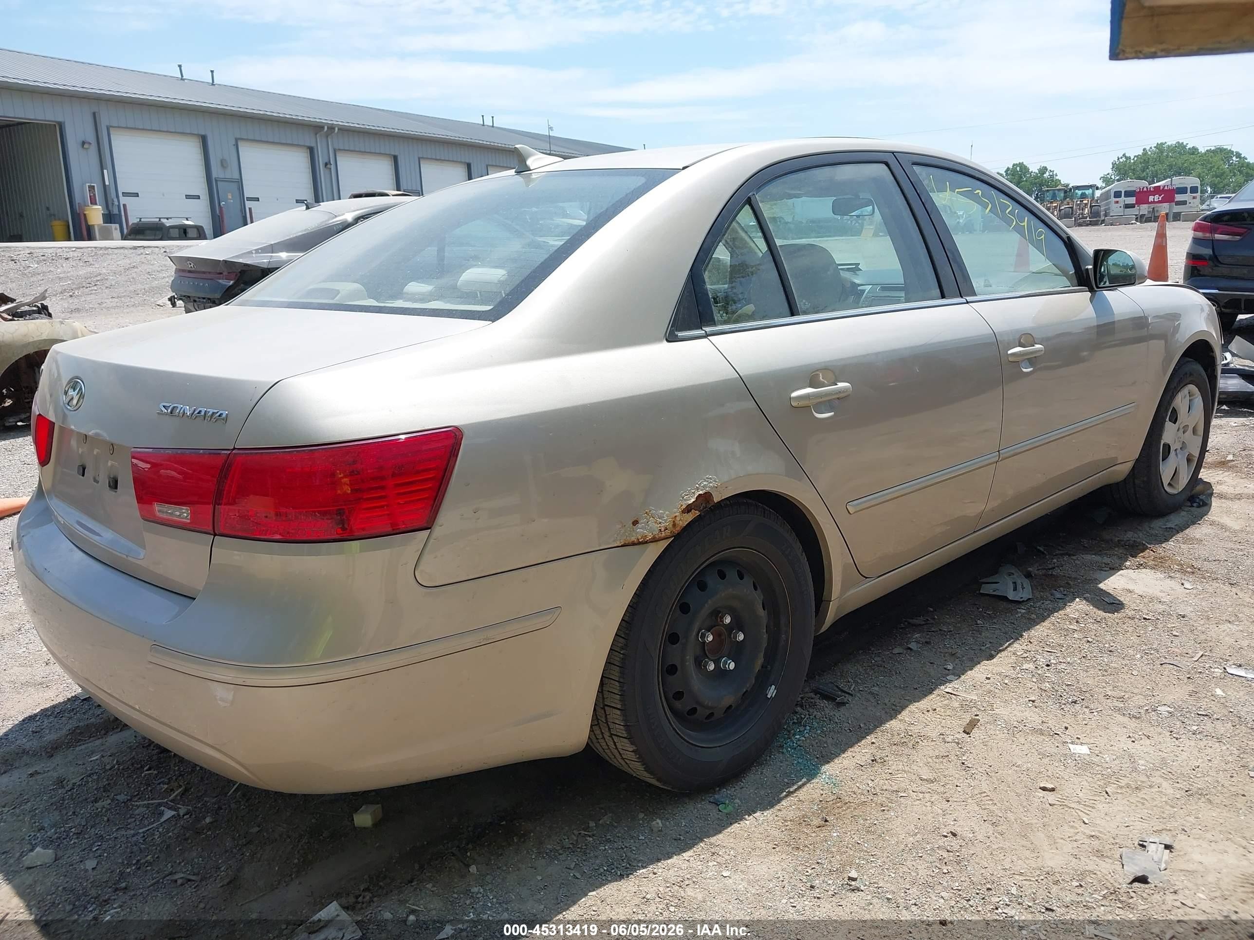 2009 Hyundai Sonata Gls Gold vin: 5NPET46C29H453574
