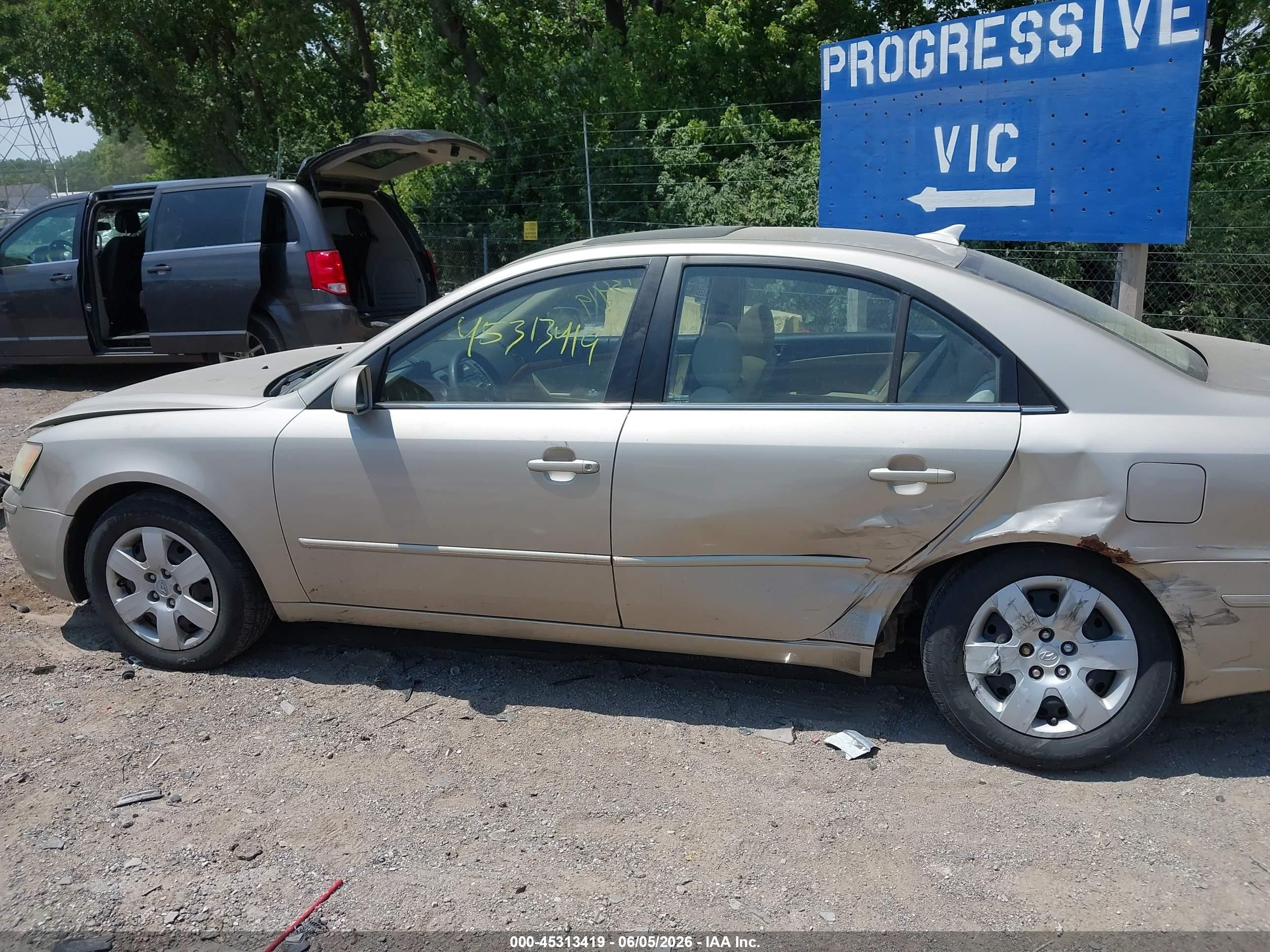 2009 Hyundai Sonata Gls Gold vin: 5NPET46C29H453574