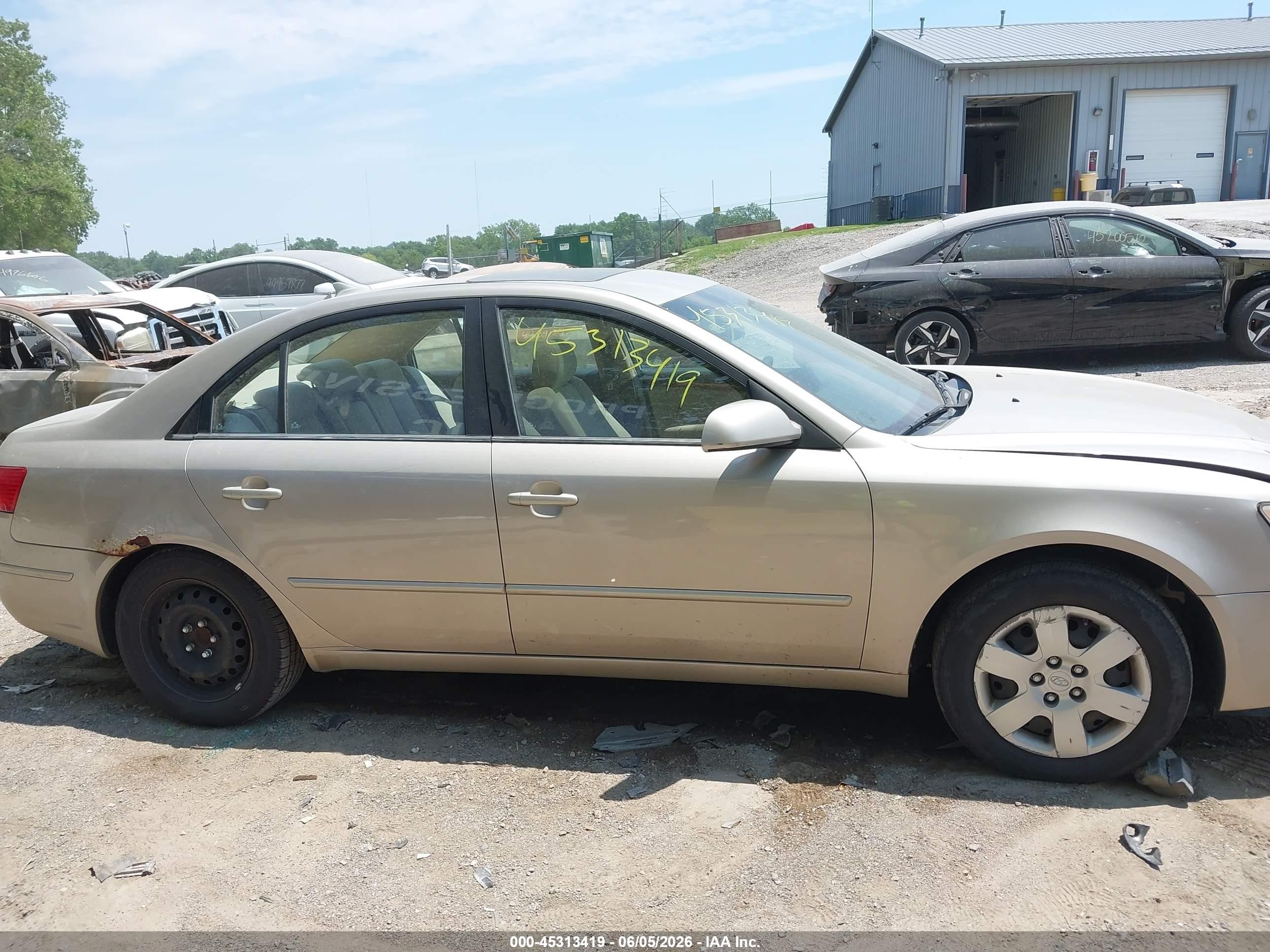 2009 Hyundai Sonata Gls Gold vin: 5NPET46C29H453574