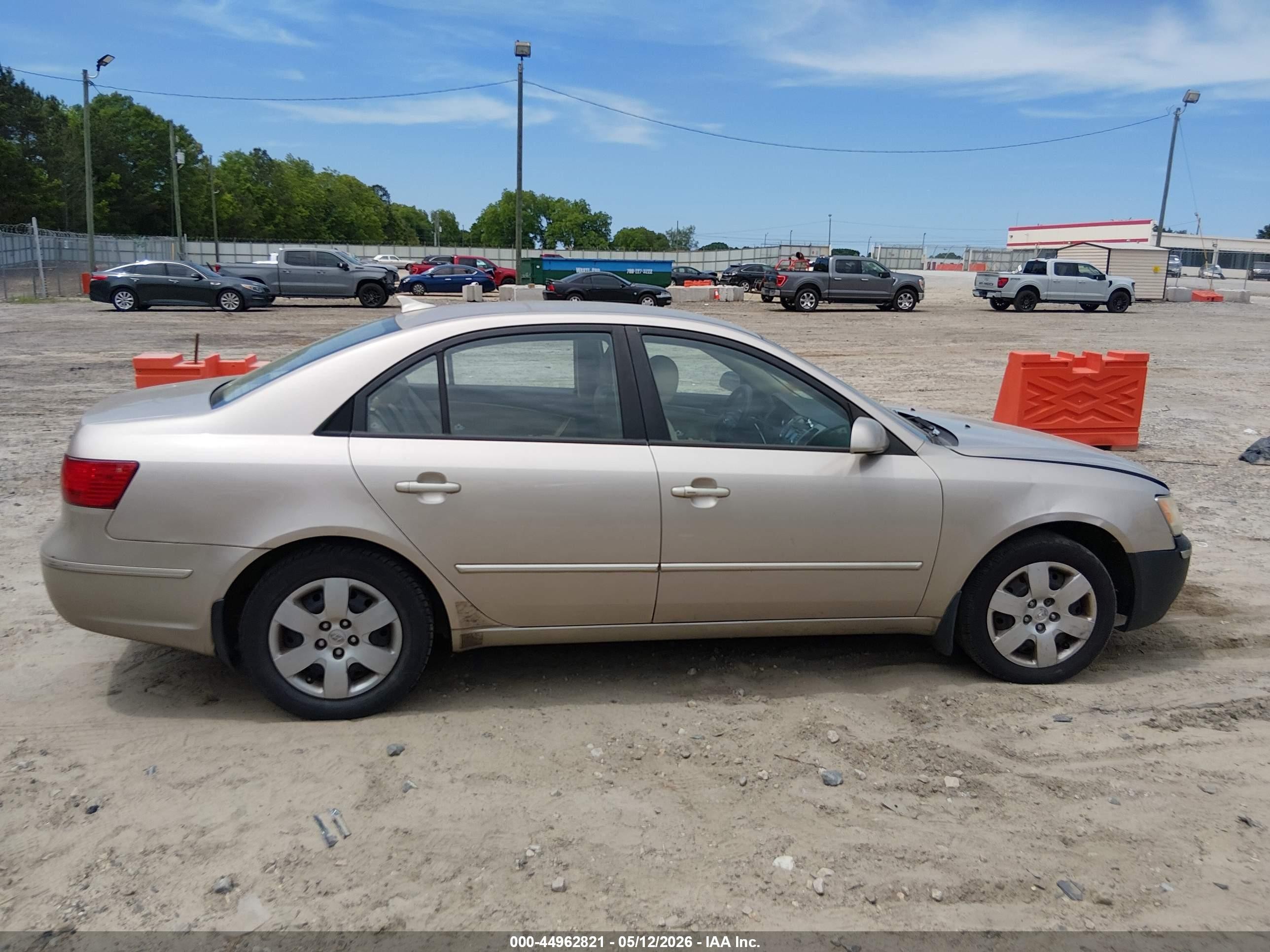 2009 Hyundai Sonata Gls Gold vin: 5NPET46C29H507603