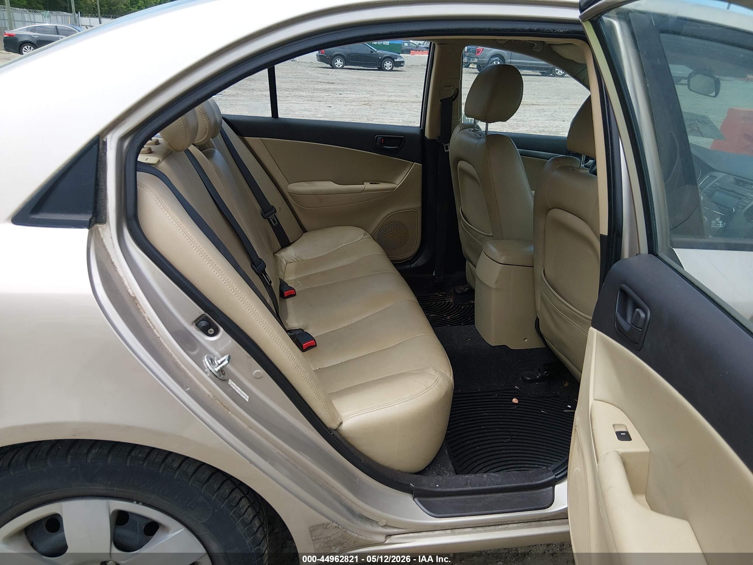2009 Hyundai Sonata Gls Gold vin: 5NPET46C29H507603
