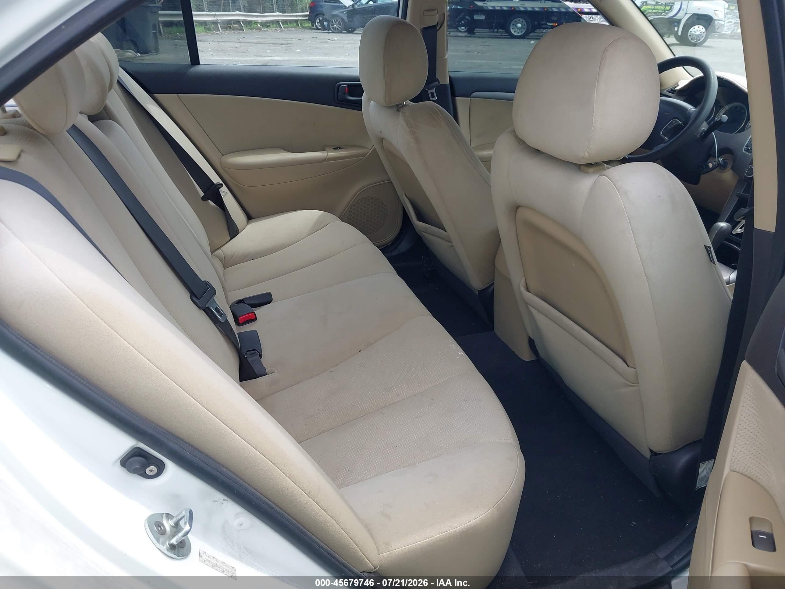2009 Hyundai Sonata Gls White vin: 5NPET46C29H509139