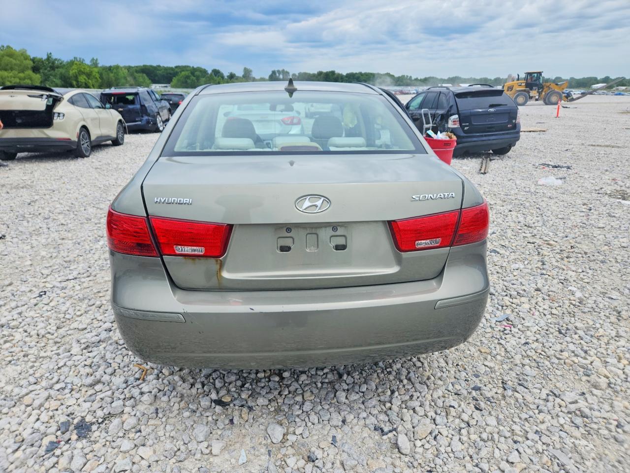 2009 Hyundai Sonata Gls Beige vin: 5NPET46C29H526247