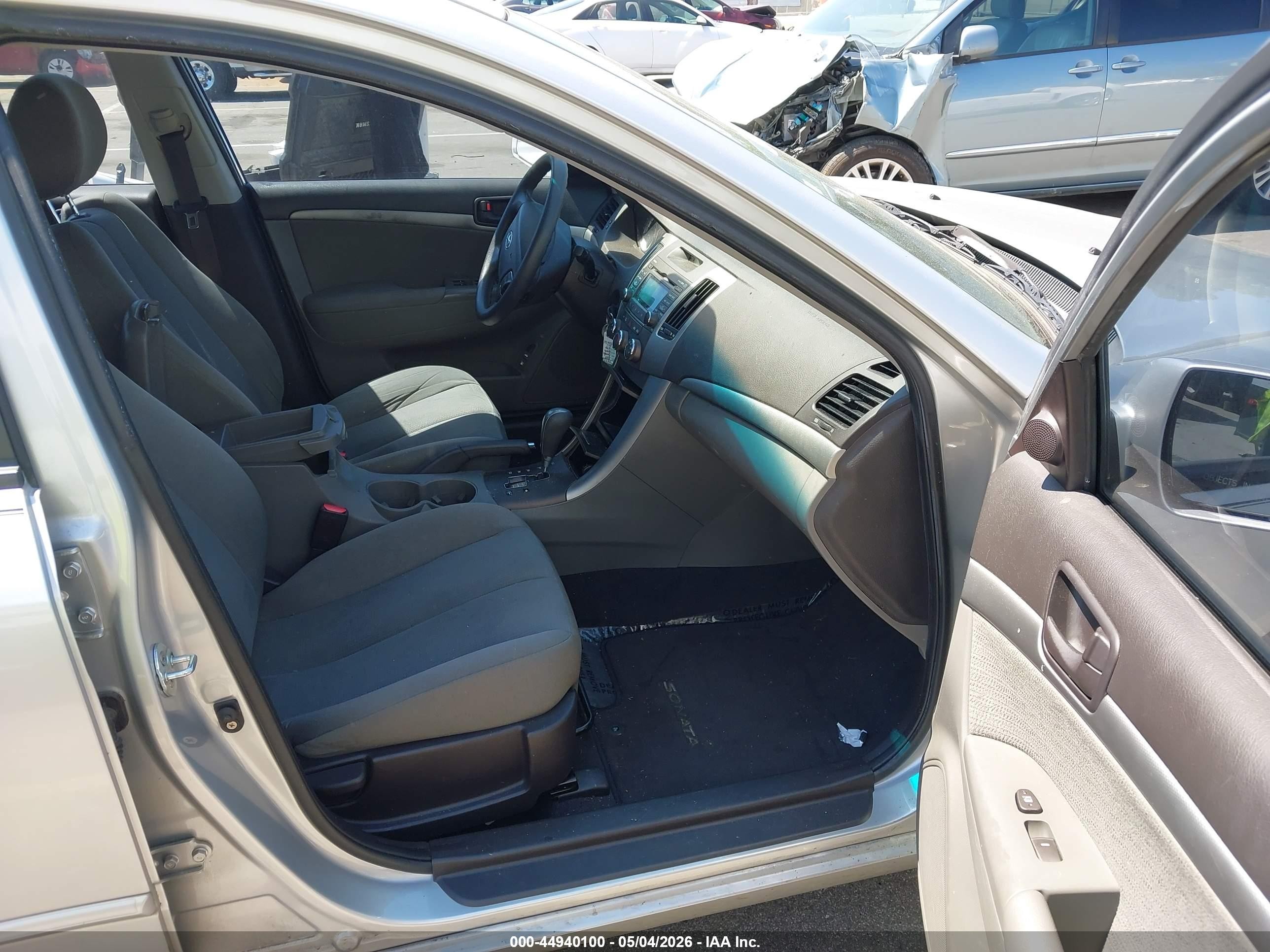 2009 Hyundai Sonata Gls Серебряный vin: 5NPET46C39H506721