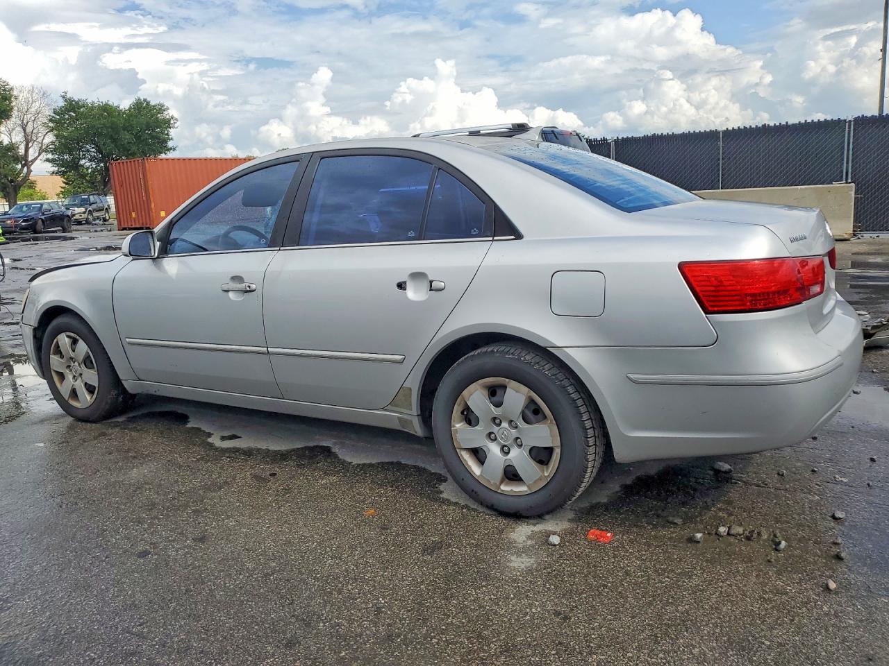 2009 Hyundai Sonata Gls Silver vin: 5NPET46C49H479092