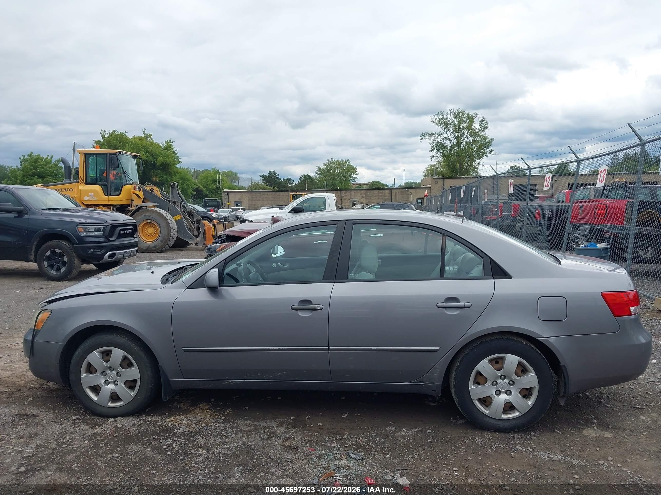 2007 Hyundai Sonata Gls/gls W/xm Silver vin: 5NPET46C57H269176