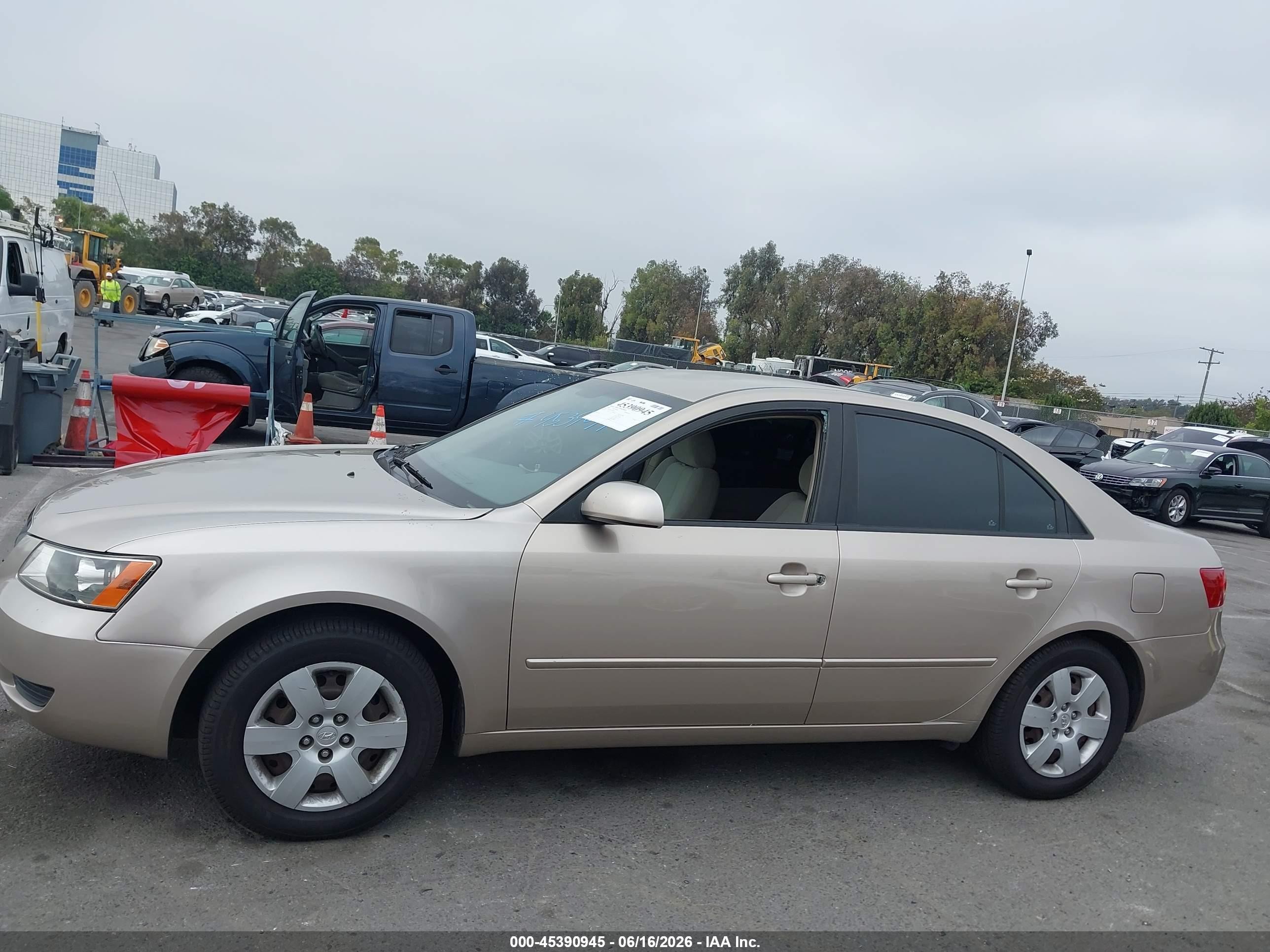 2008 Hyundai Sonata Gls Gold vin: 5NPET46C58H385639