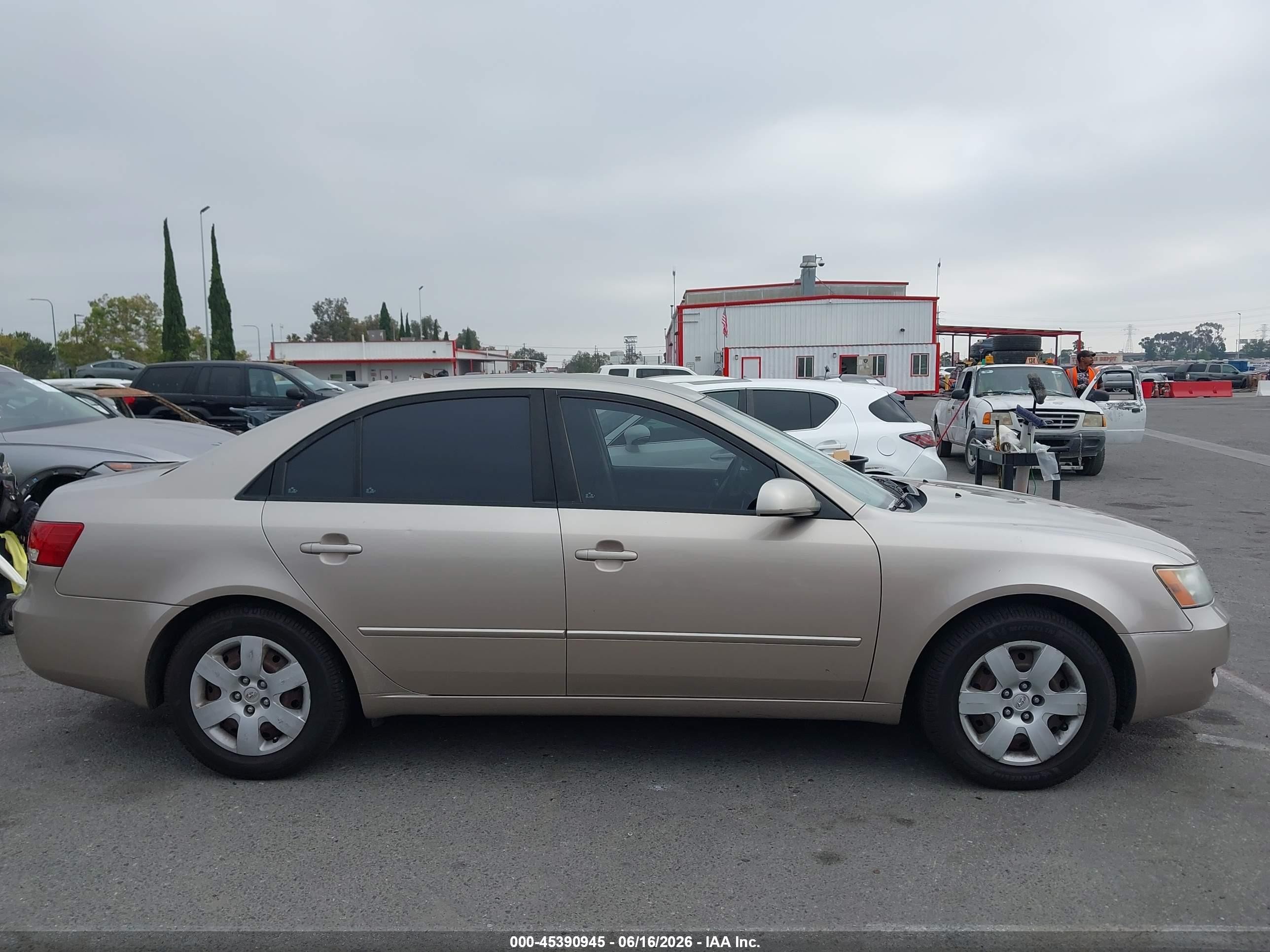2008 Hyundai Sonata Gls Gold vin: 5NPET46C58H385639