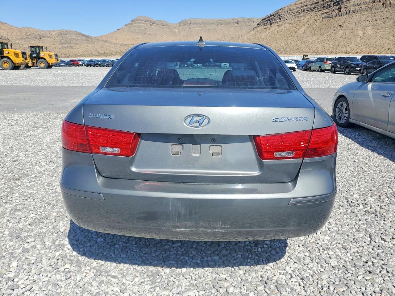 2009 Hyun Sonata Gray vin: 5NPET46C59H424716